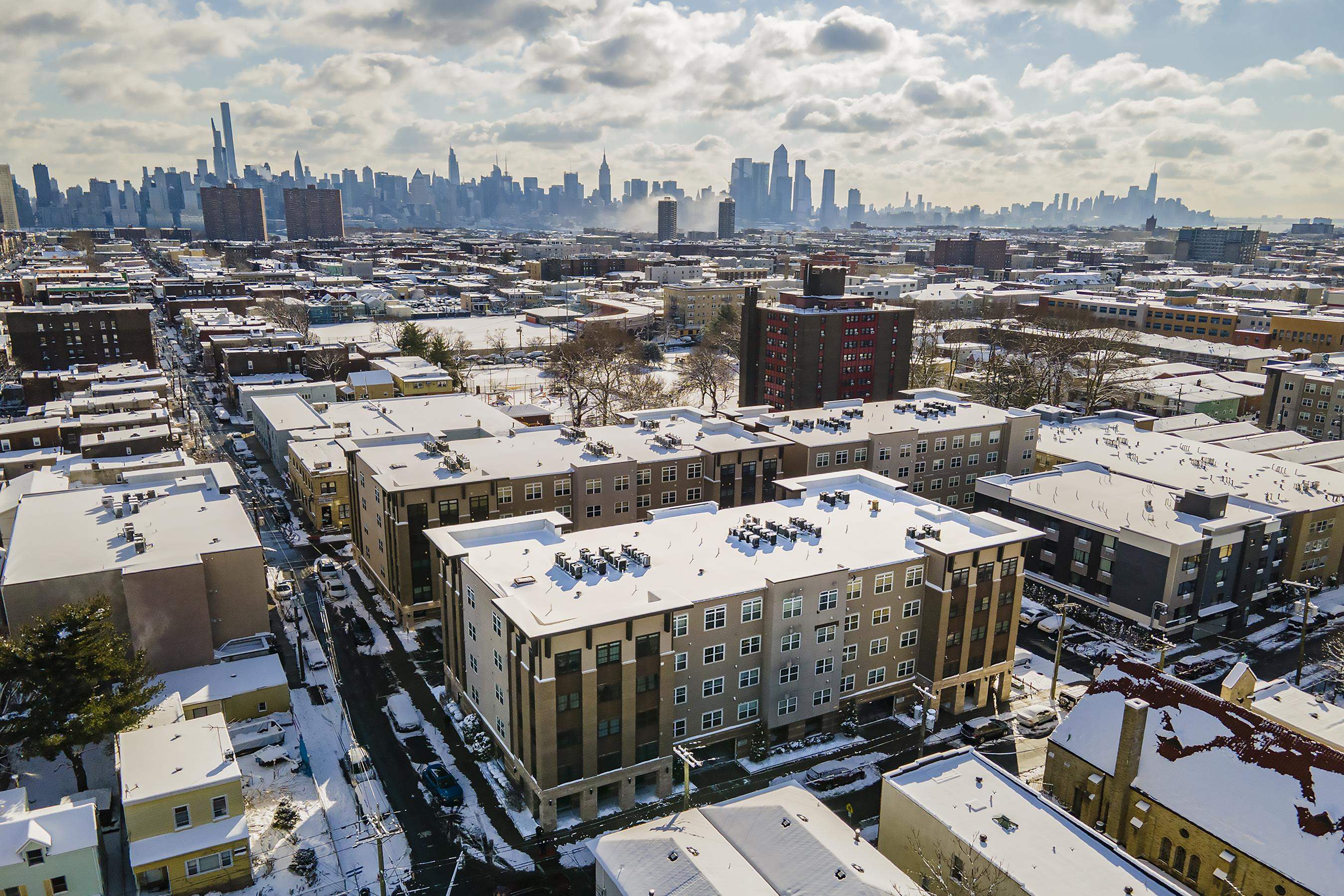 5808 WASHINGTON ST Unit 407