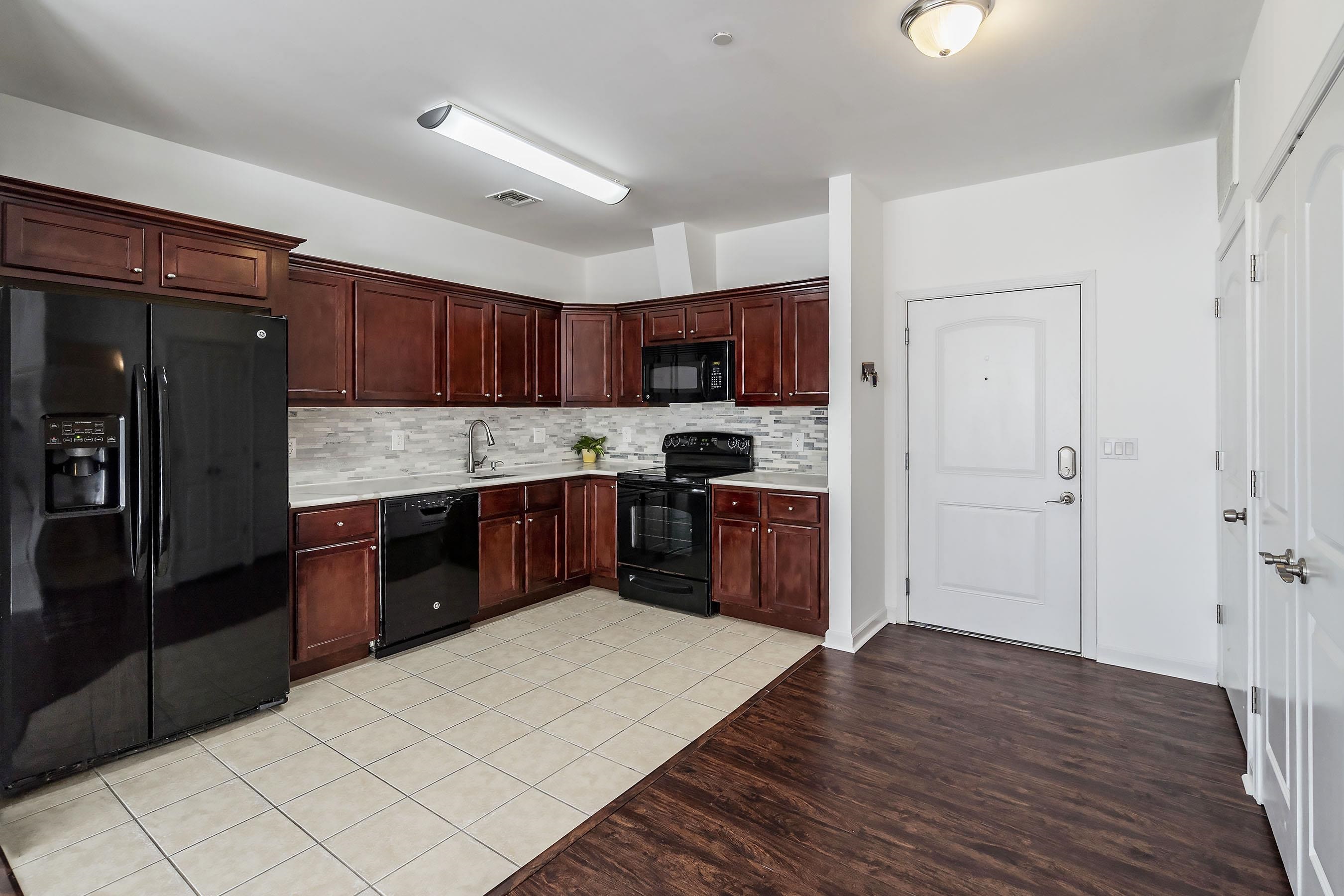 5808 WASHINGTON ST Unit 407