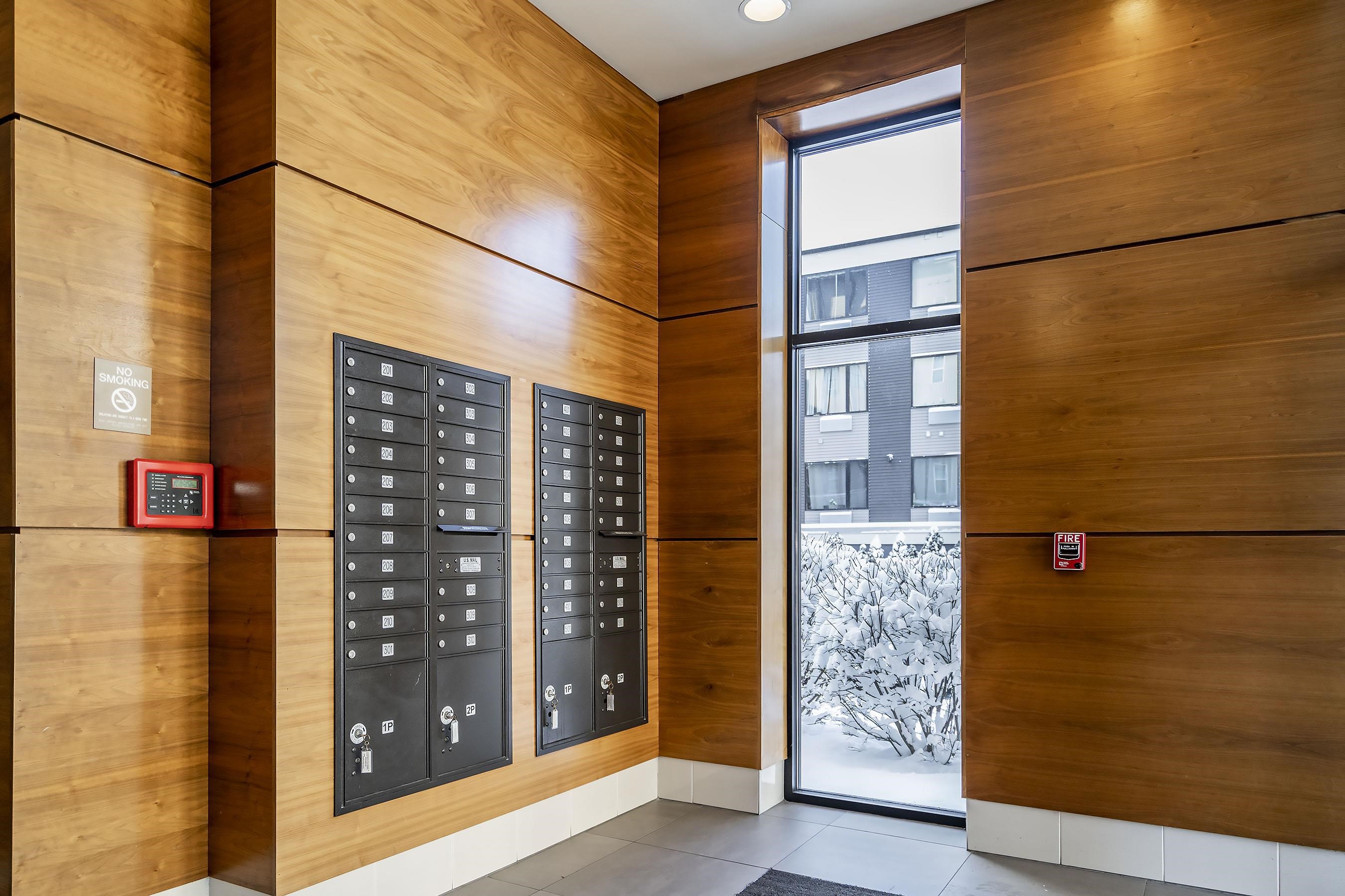 5808 WASHINGTON ST Unit 407
