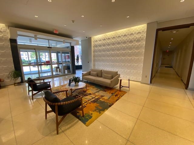 6050 BLVD EAST Unit 20F