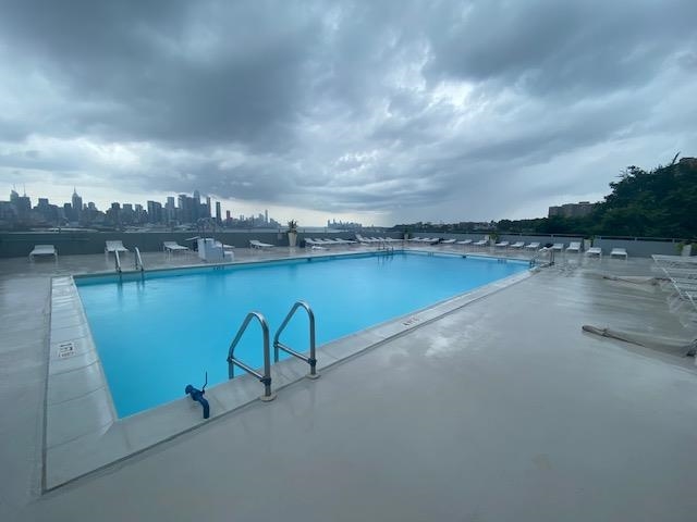 6050 BLVD EAST Unit 20F
