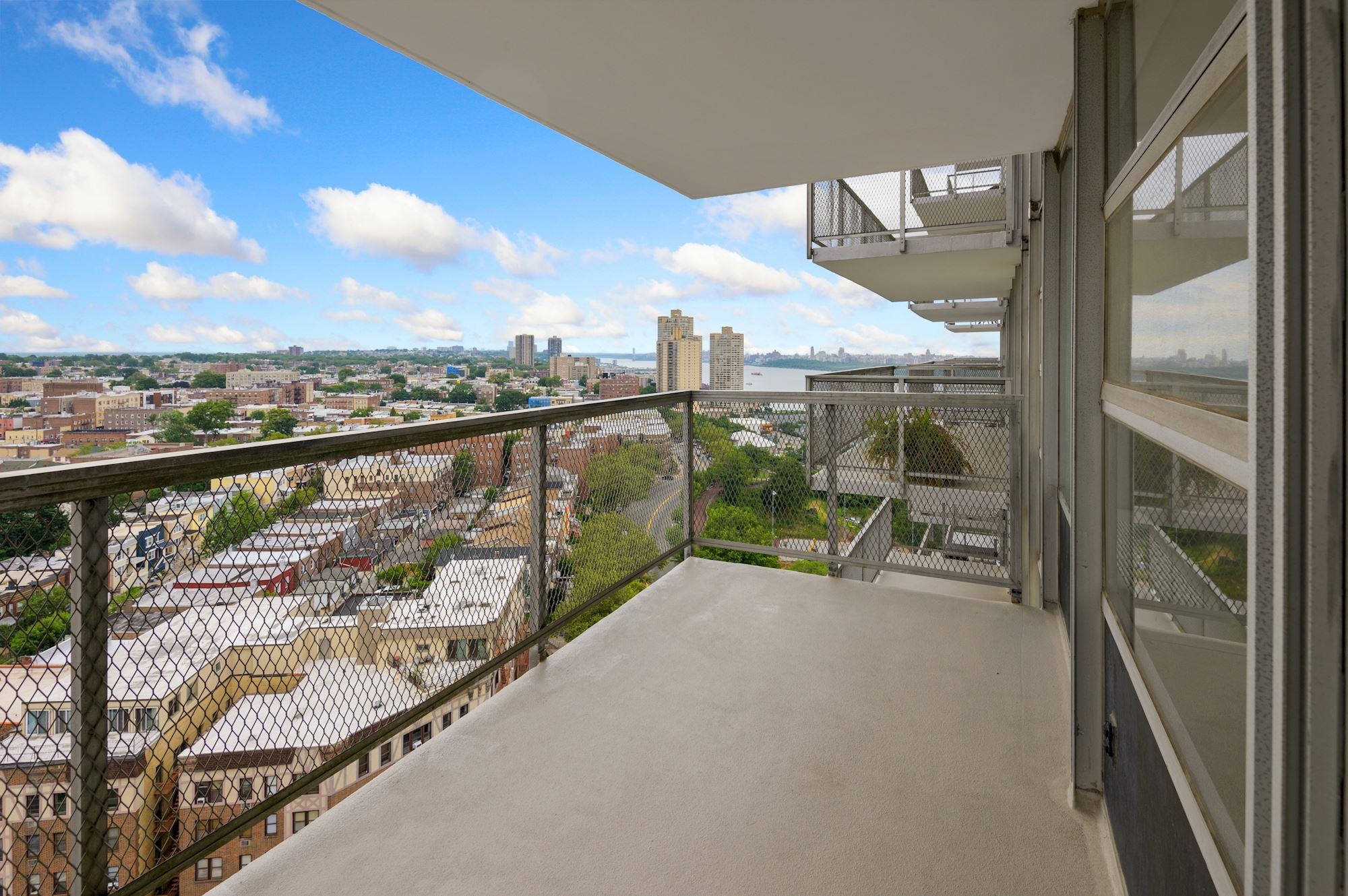 6050 BLVD EAST Unit 20F