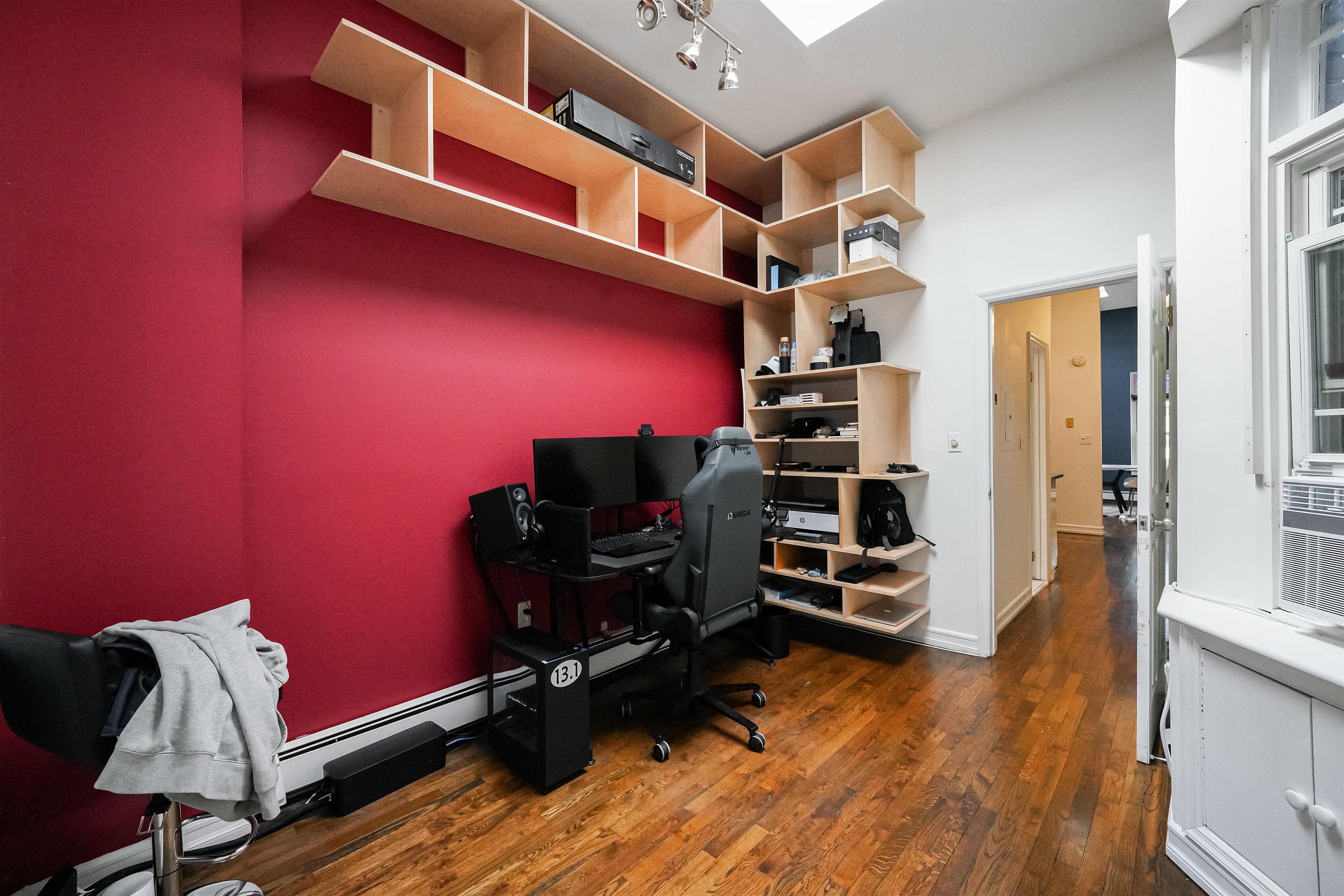205 14TH ST Unit 4L