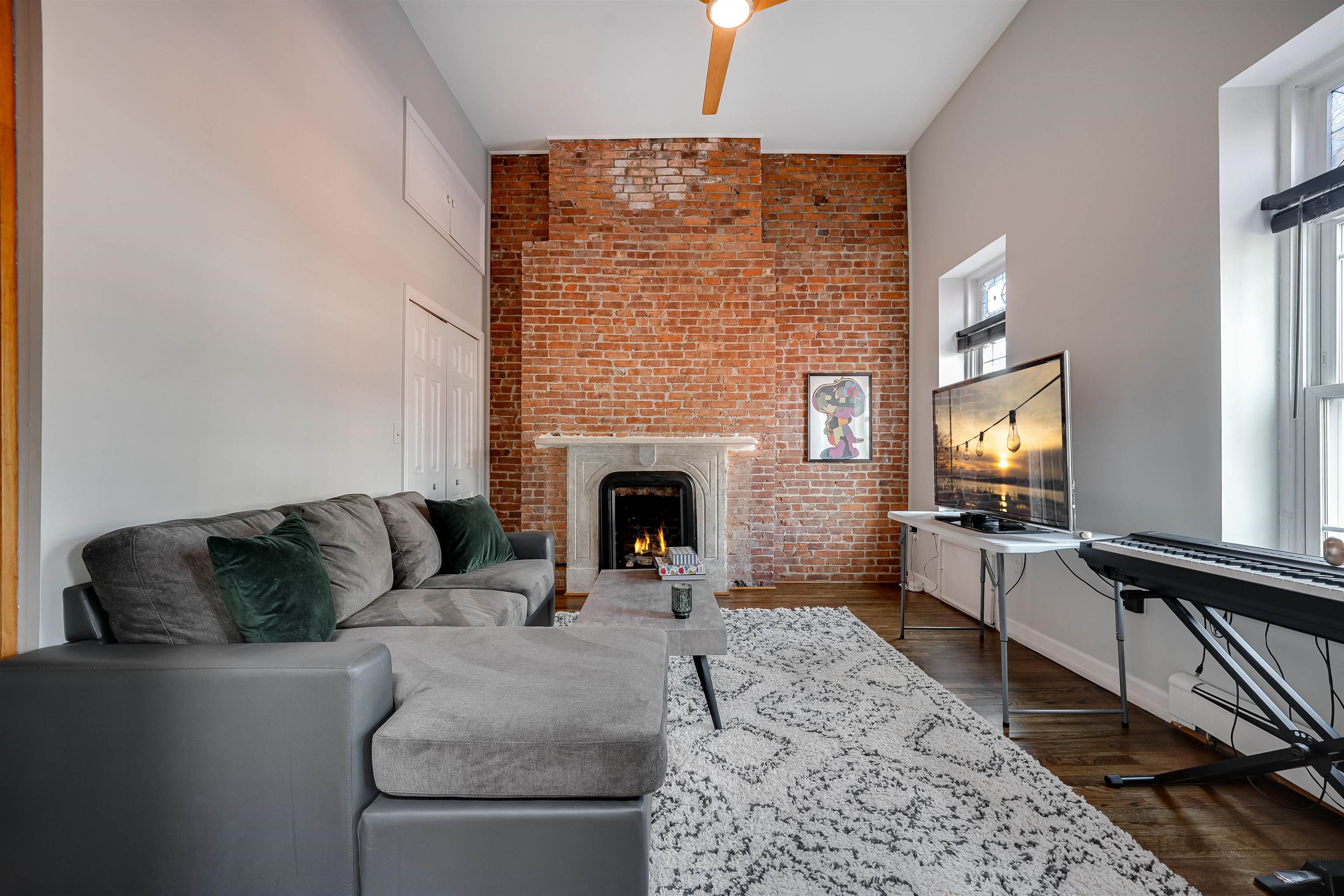 205 14TH ST Unit 4L