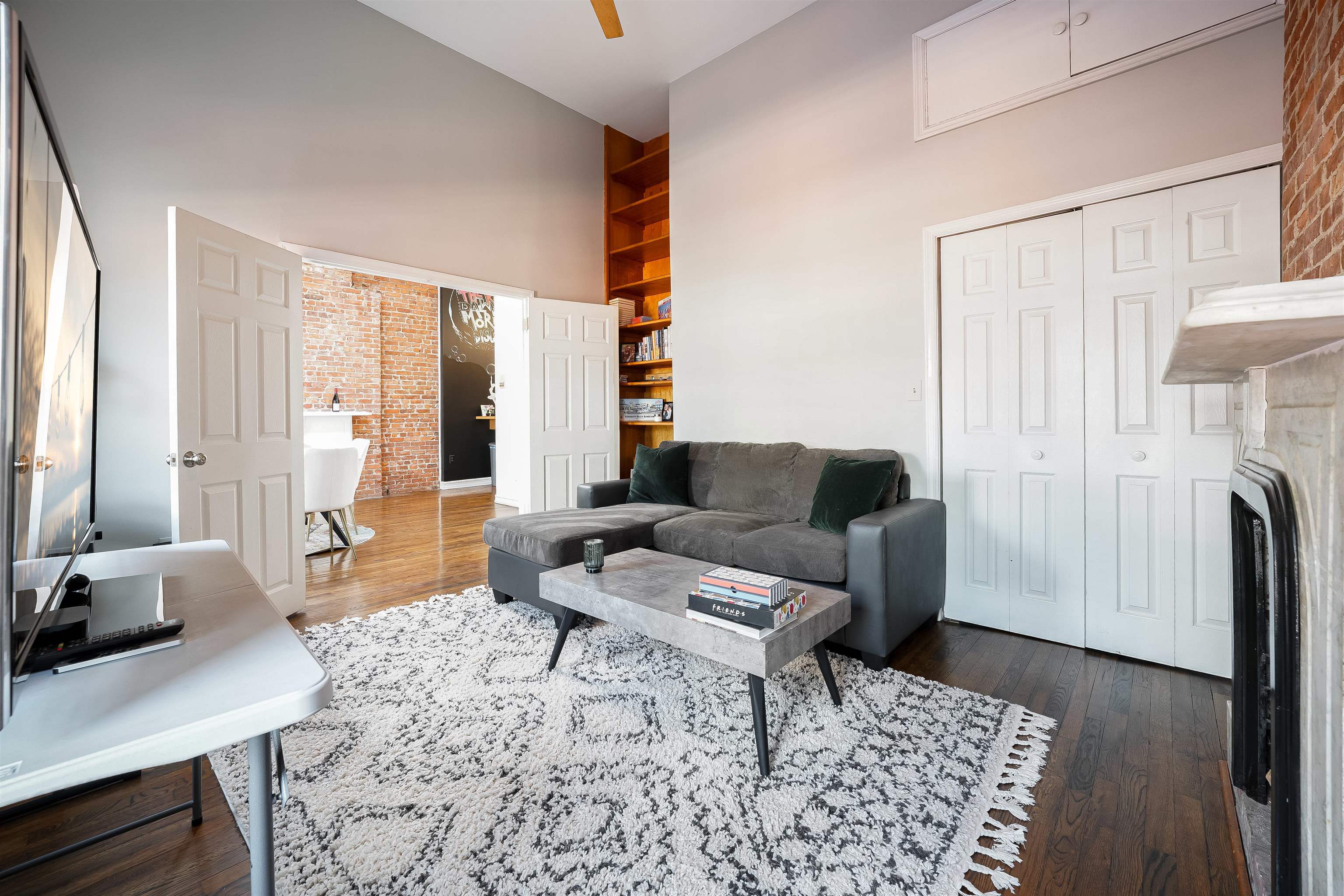205 14TH ST Unit 4L