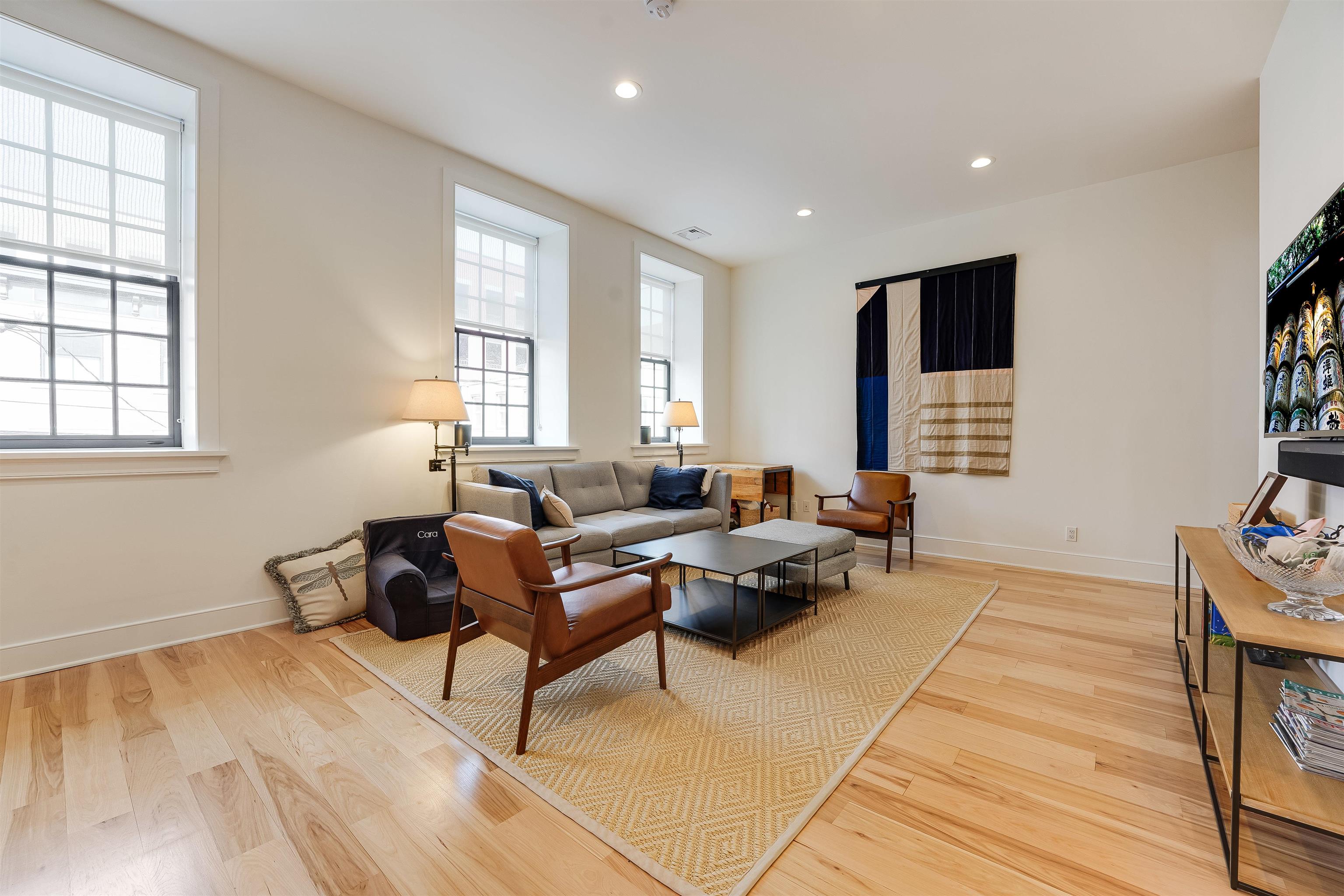 222 CLINTON ST Unit 19