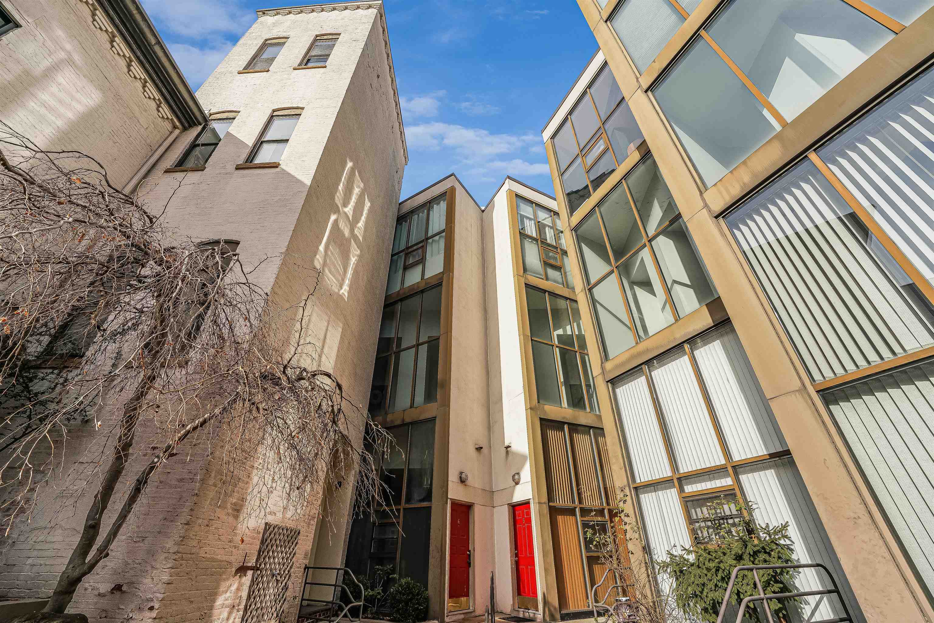 222 CLINTON ST Unit 19