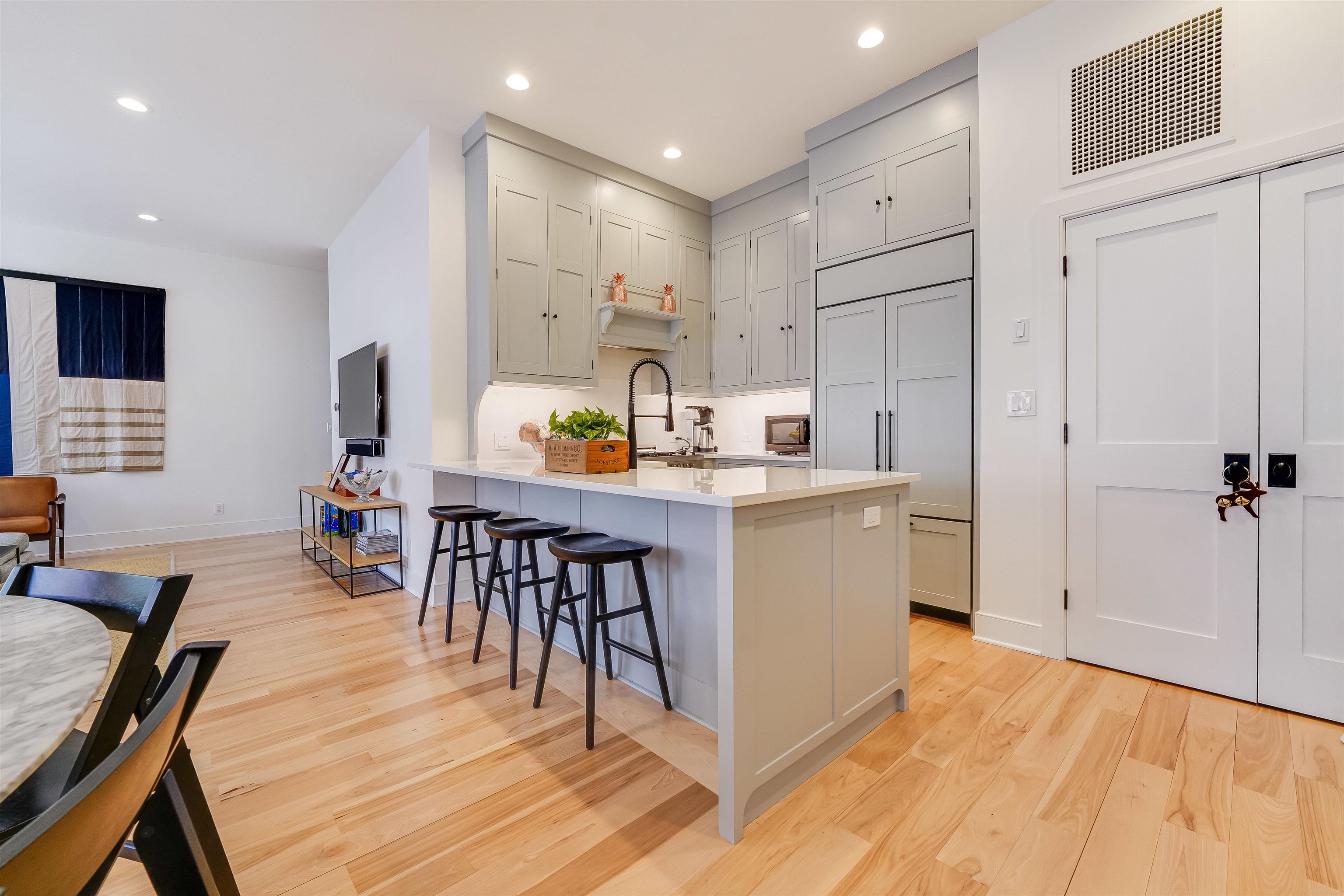 222 CLINTON ST Unit 19