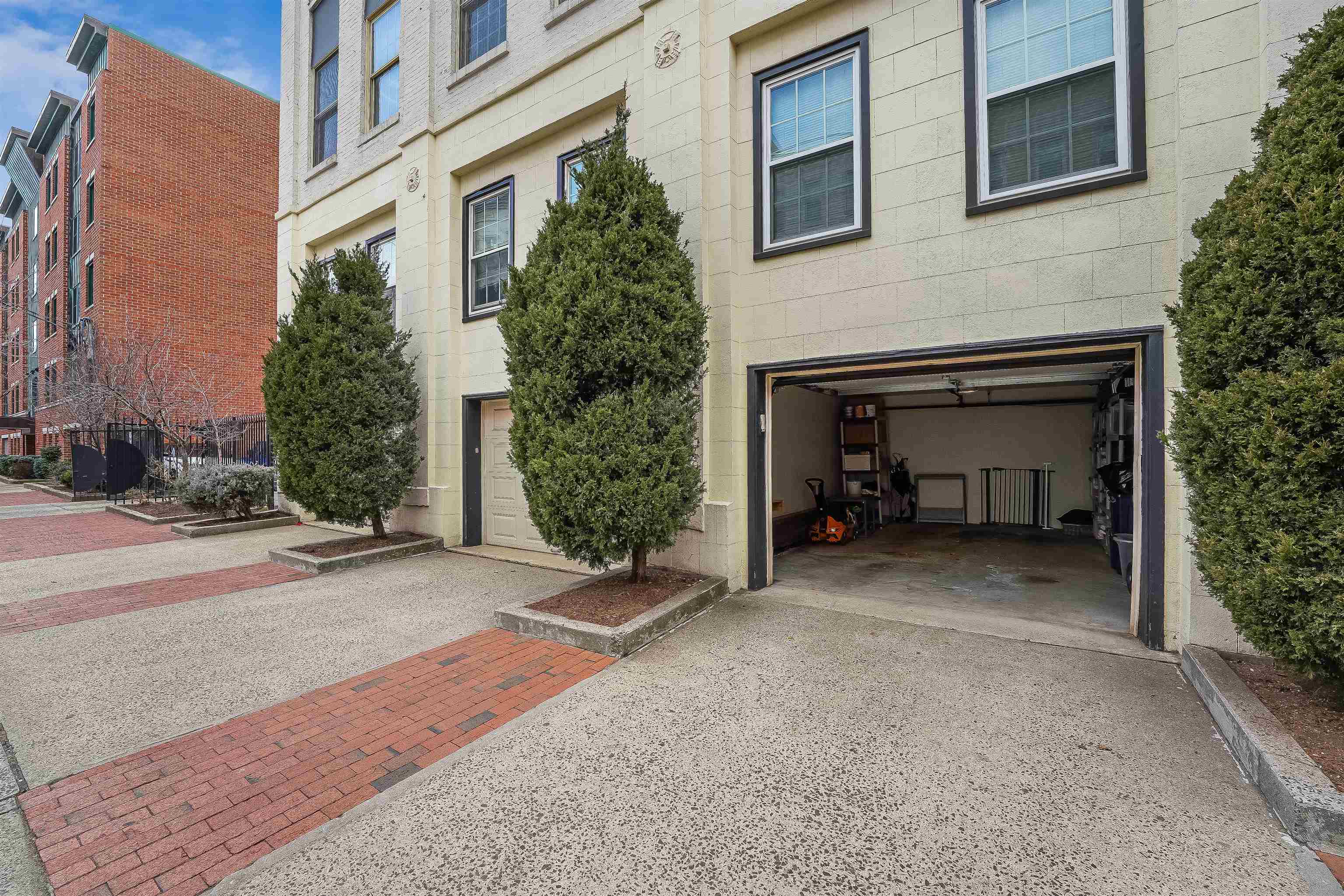 222 CLINTON ST Unit 19