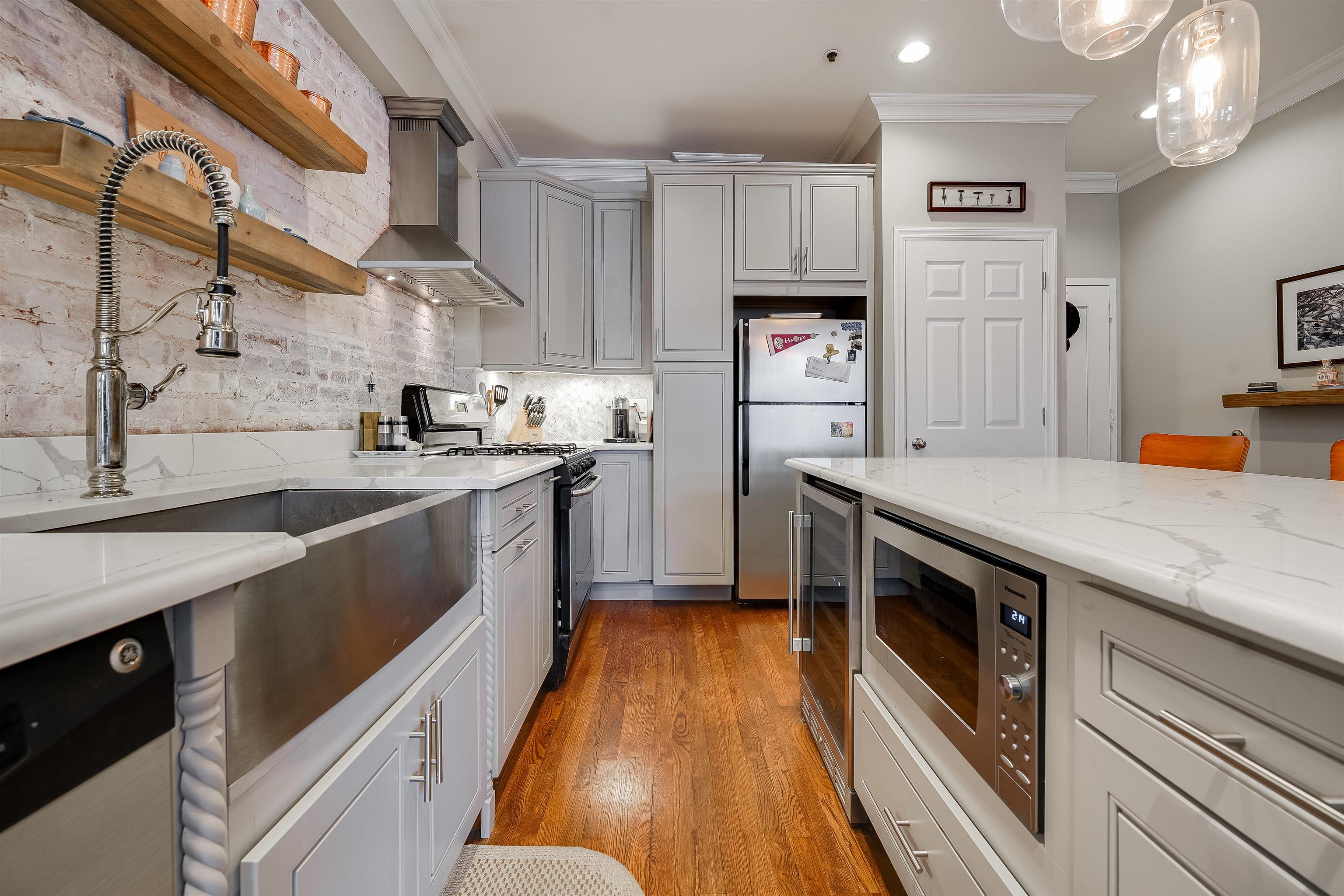 1115 WILLOW AVE Unit 102