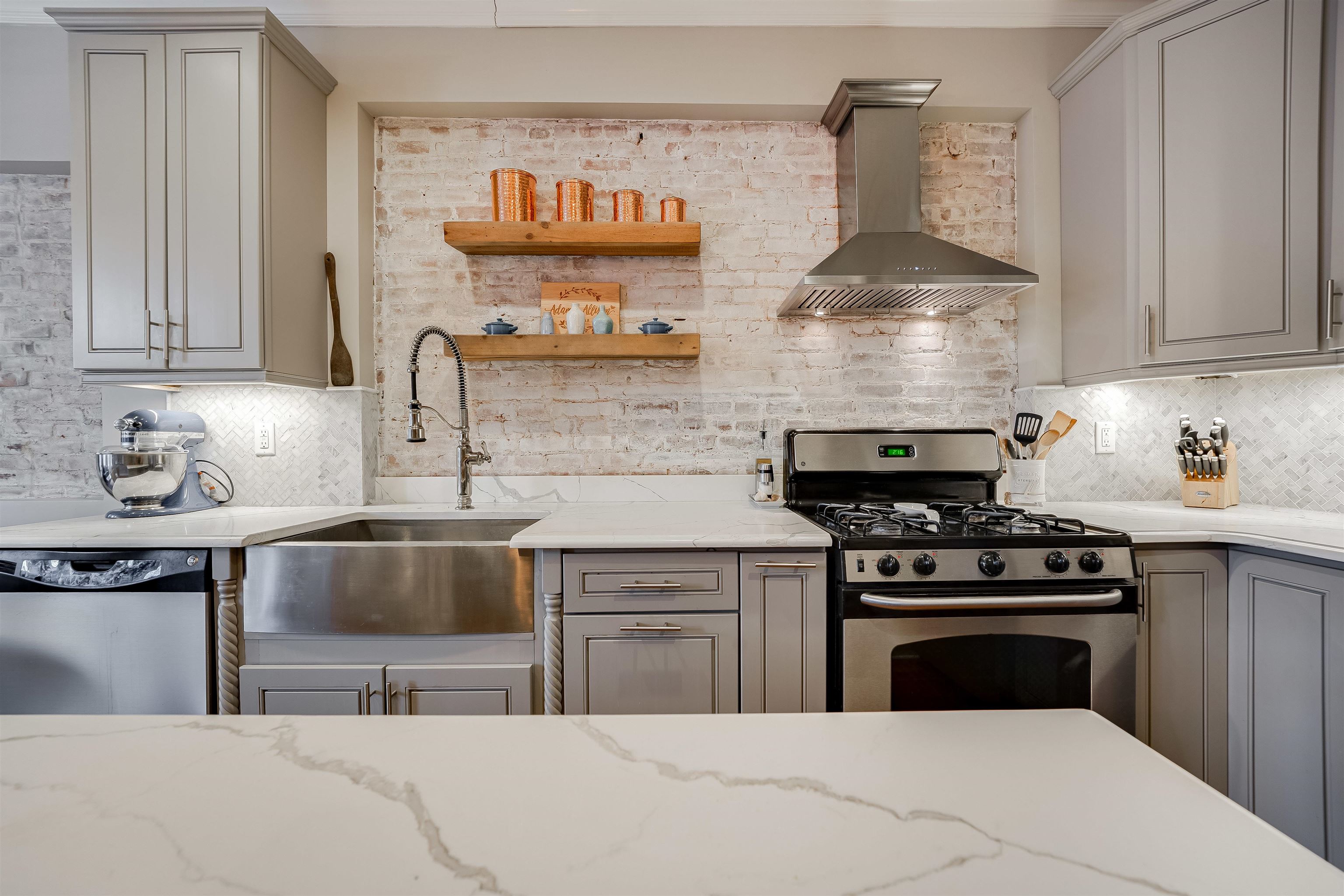 1115 WILLOW AVE Unit 102