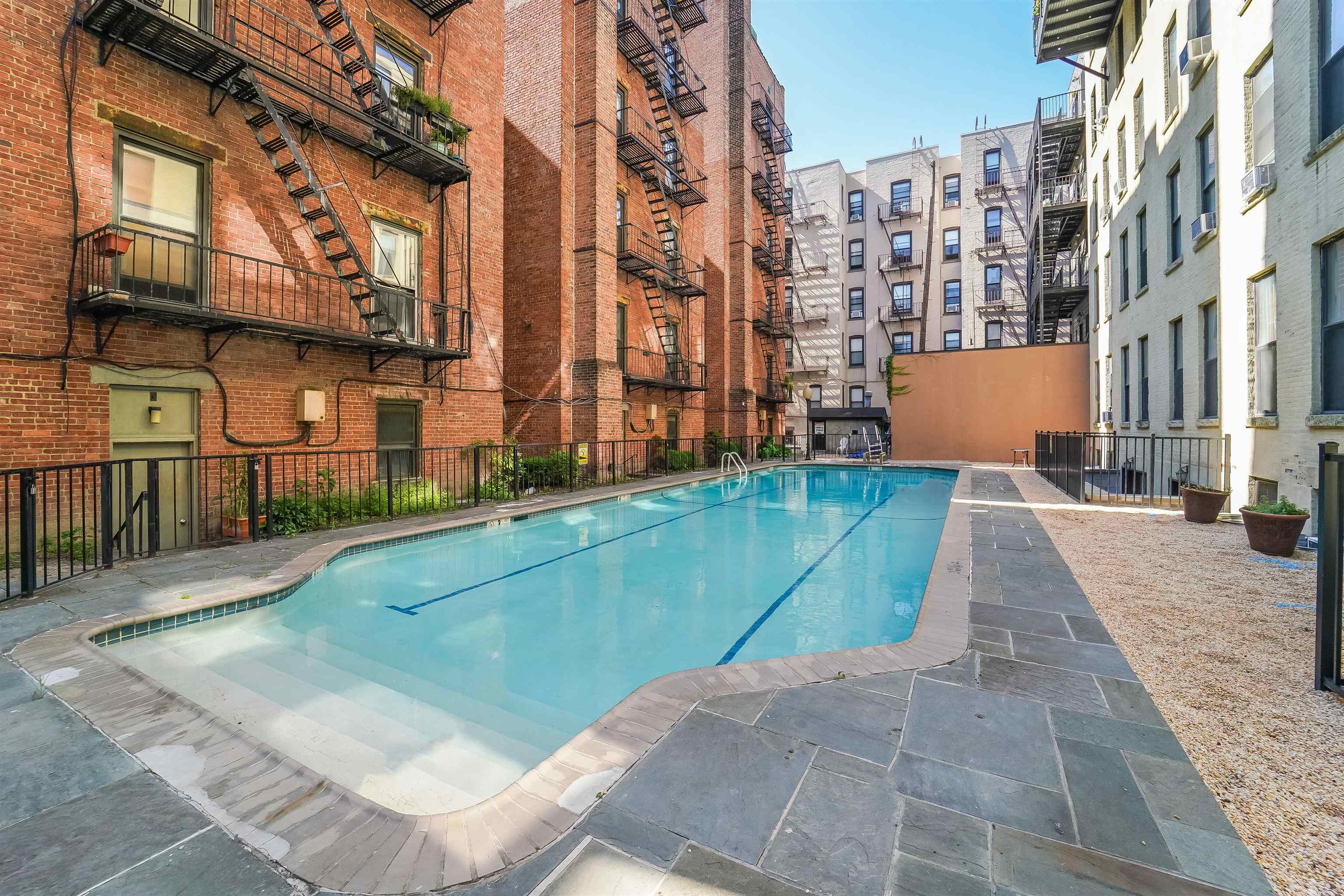 1115 WILLOW AVE Unit 102