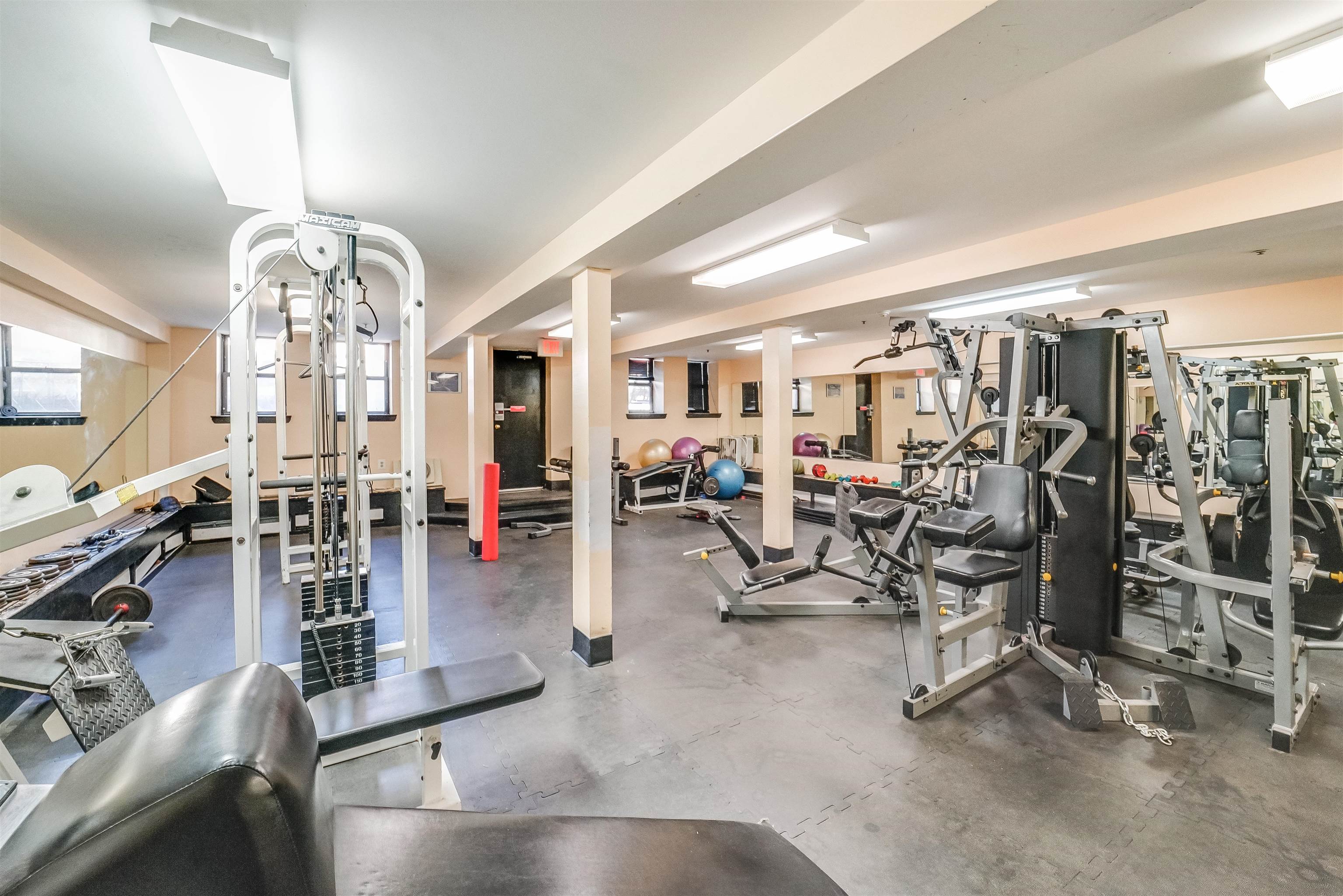 1115 WILLOW AVE Unit 102