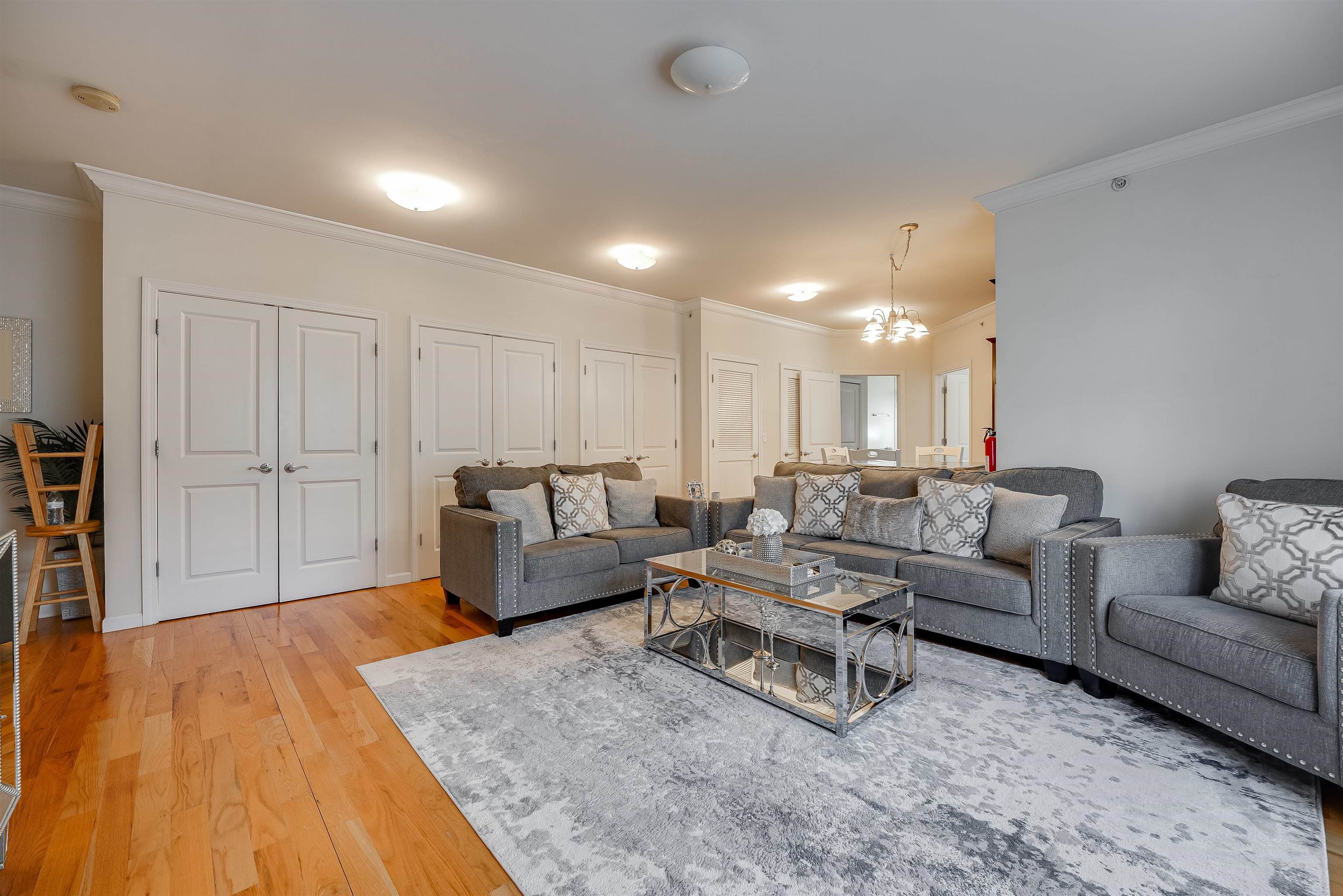 6708 JACKSON ST Unit 4
