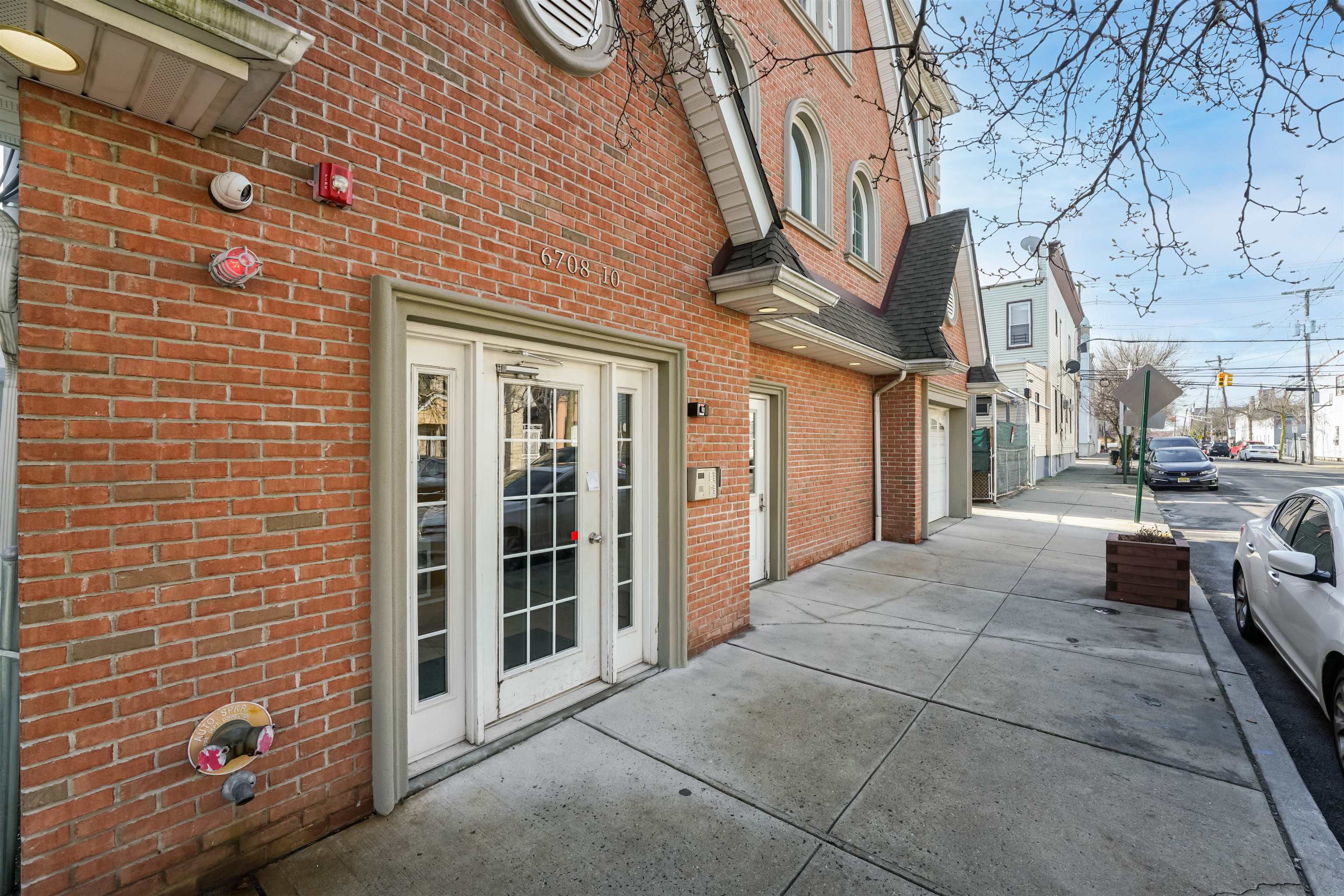6708 JACKSON ST Unit 4