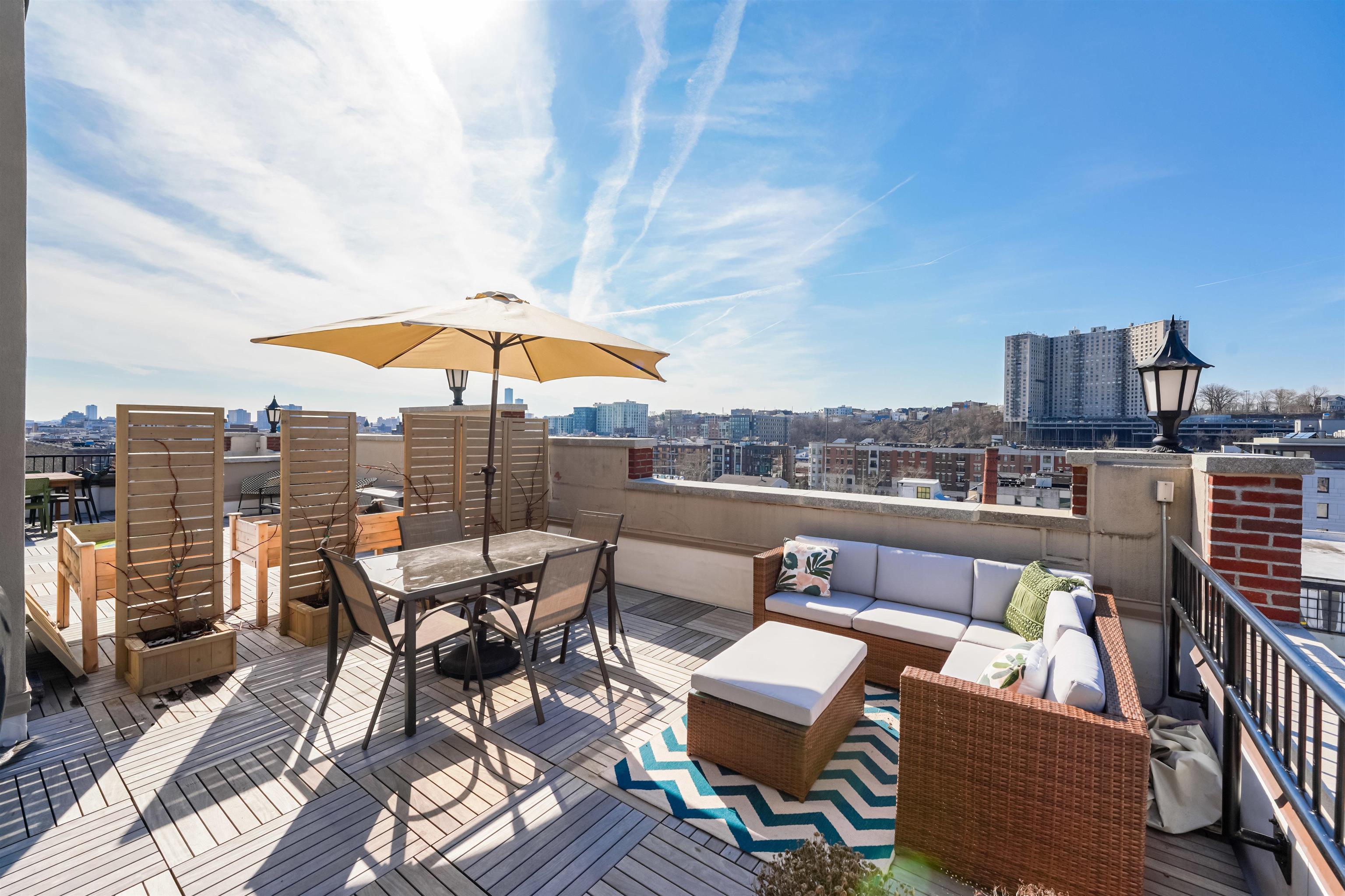 1015 GRAND ST Unit 5C