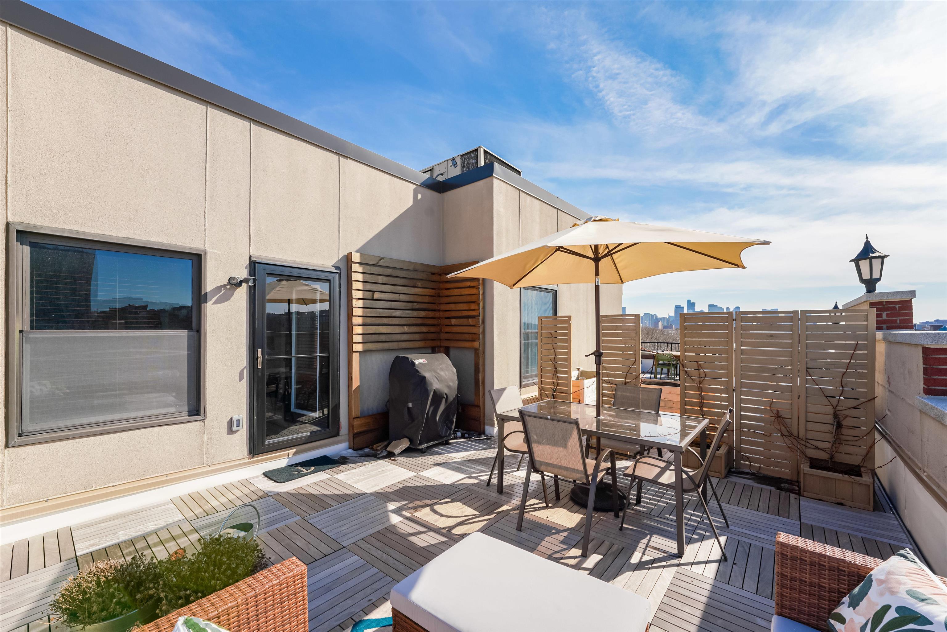 1015 GRAND ST Unit 5C