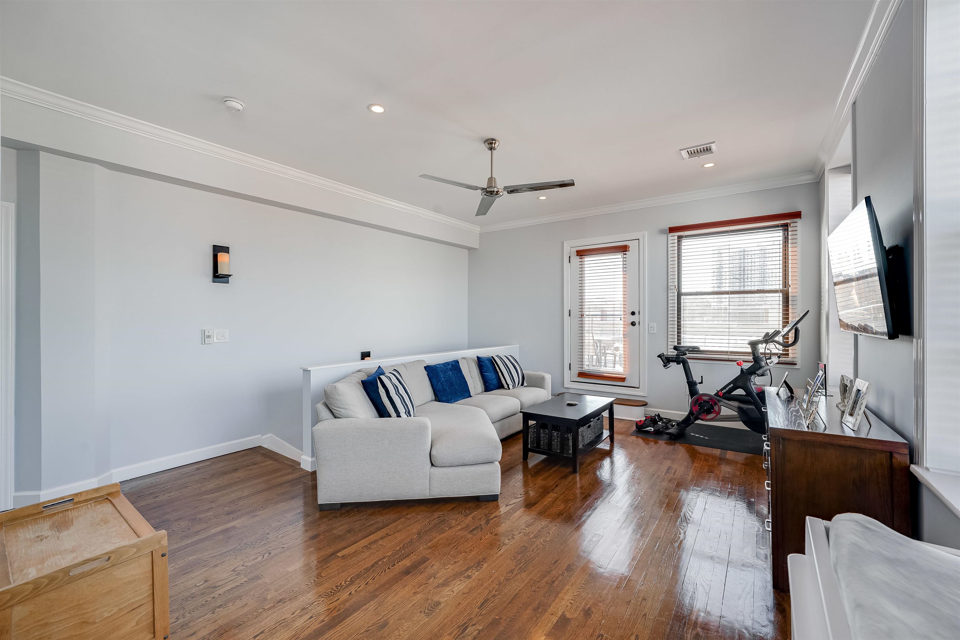 1015 GRAND ST Unit 5C