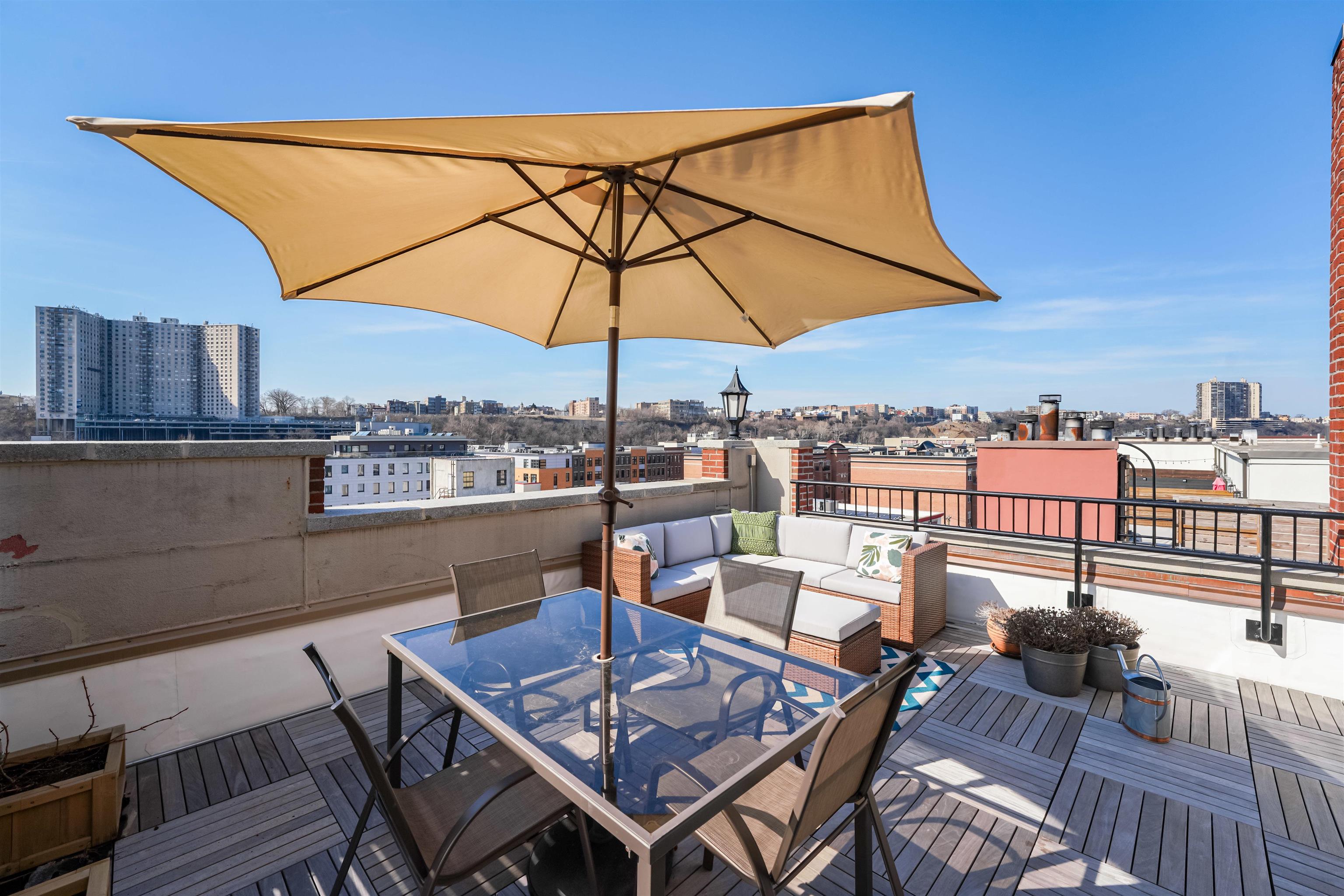 1015 GRAND ST Unit 5C