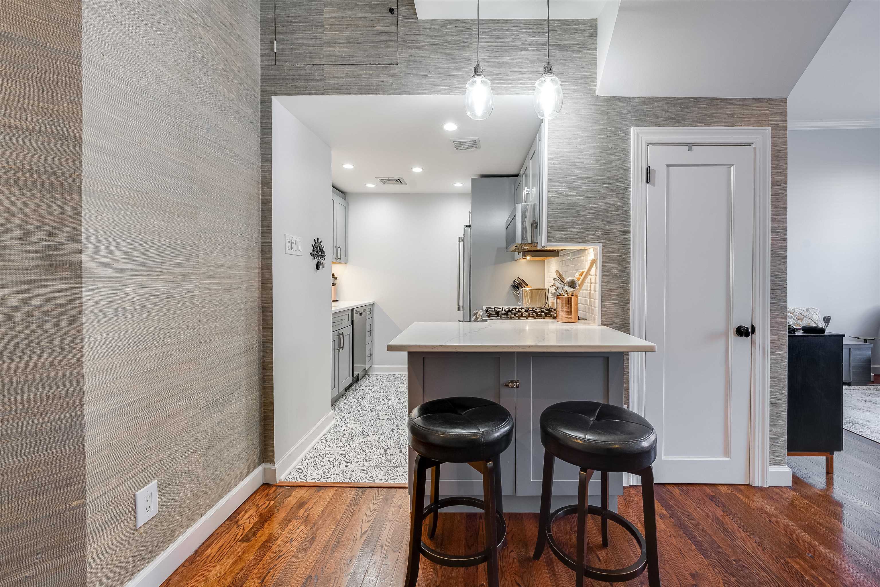 1015 GRAND ST Unit 5C