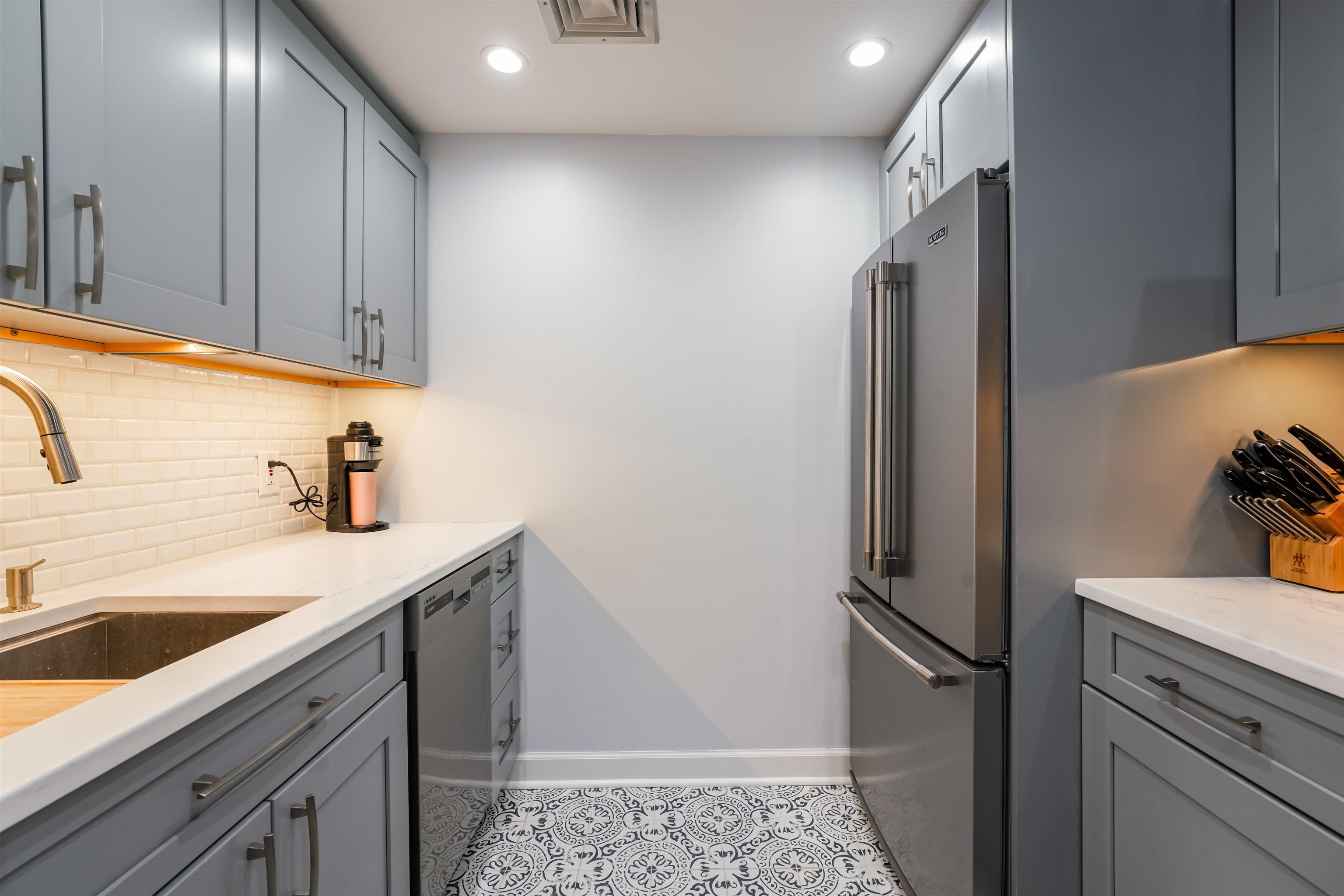 1015 GRAND ST Unit 5C