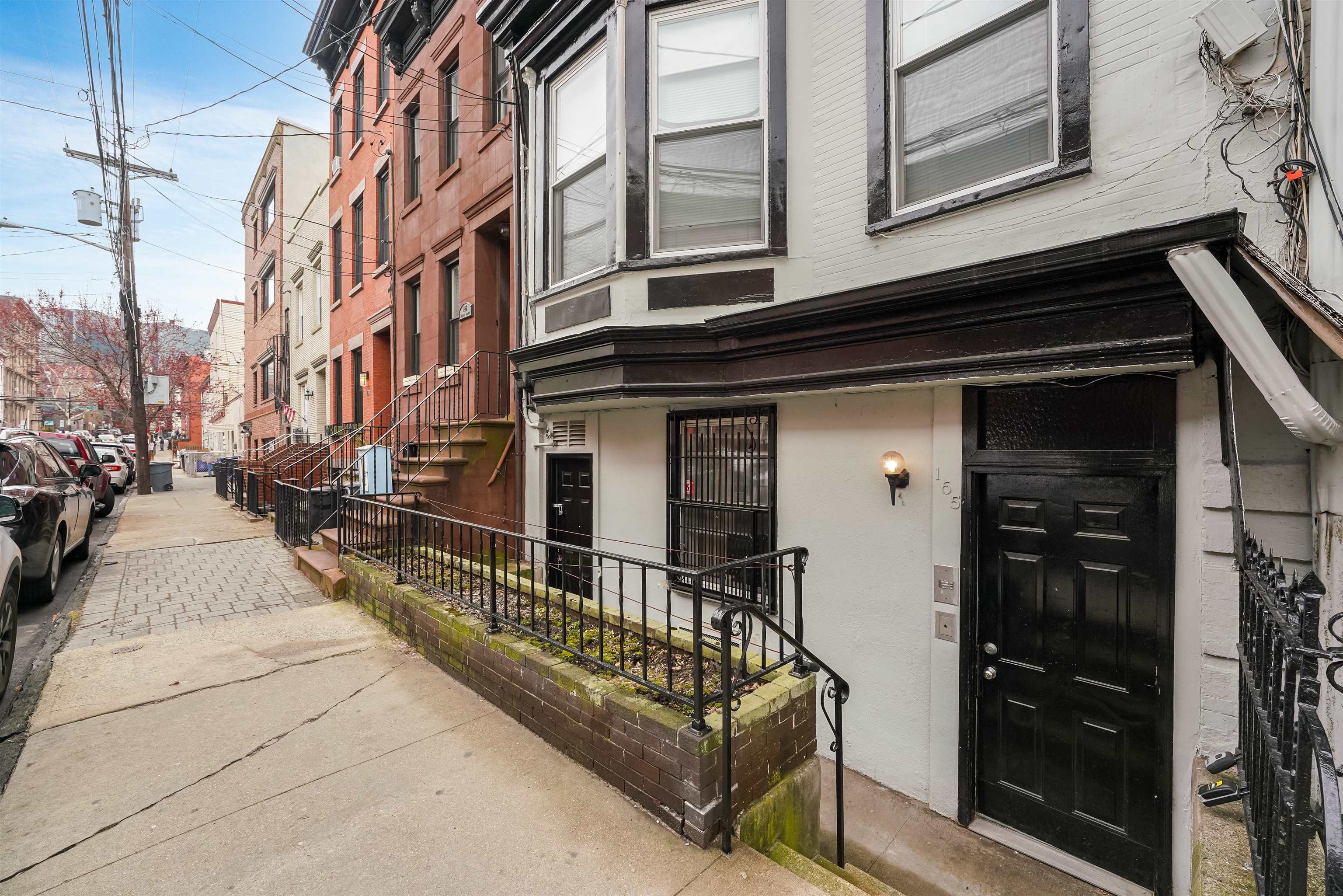 165 7TH ST Unit 2E