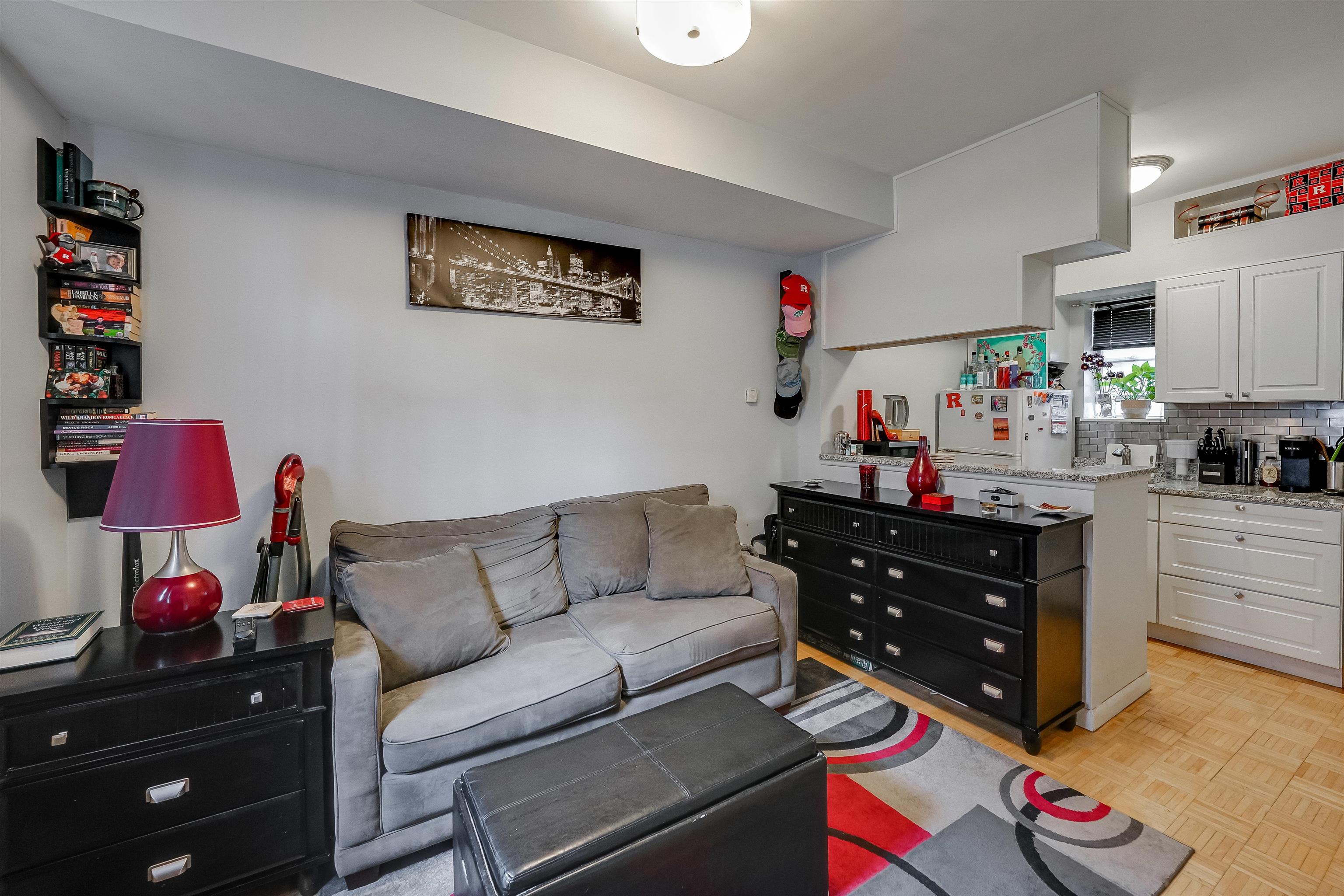 165 7TH ST Unit 2E