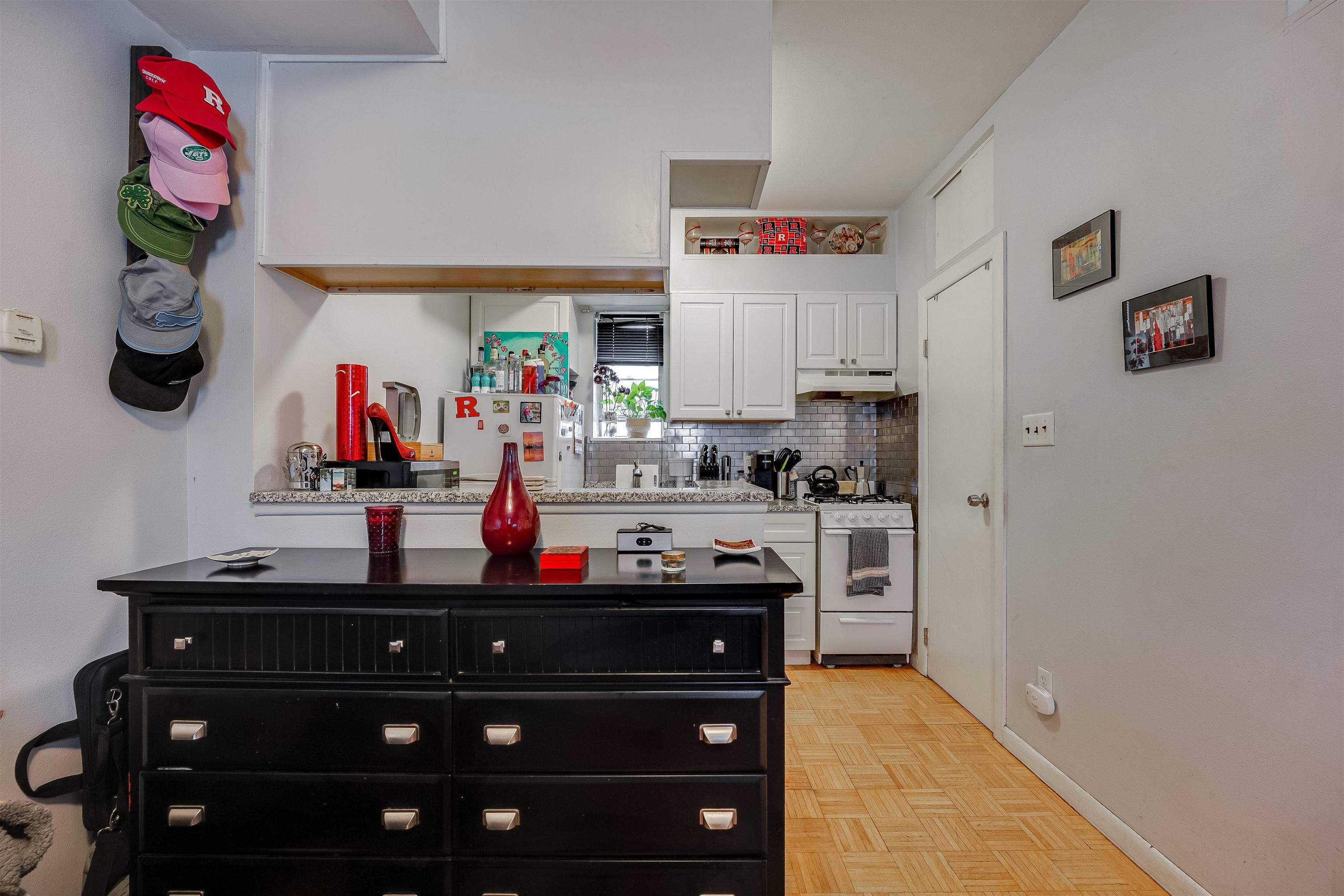 165 7TH ST Unit 2E