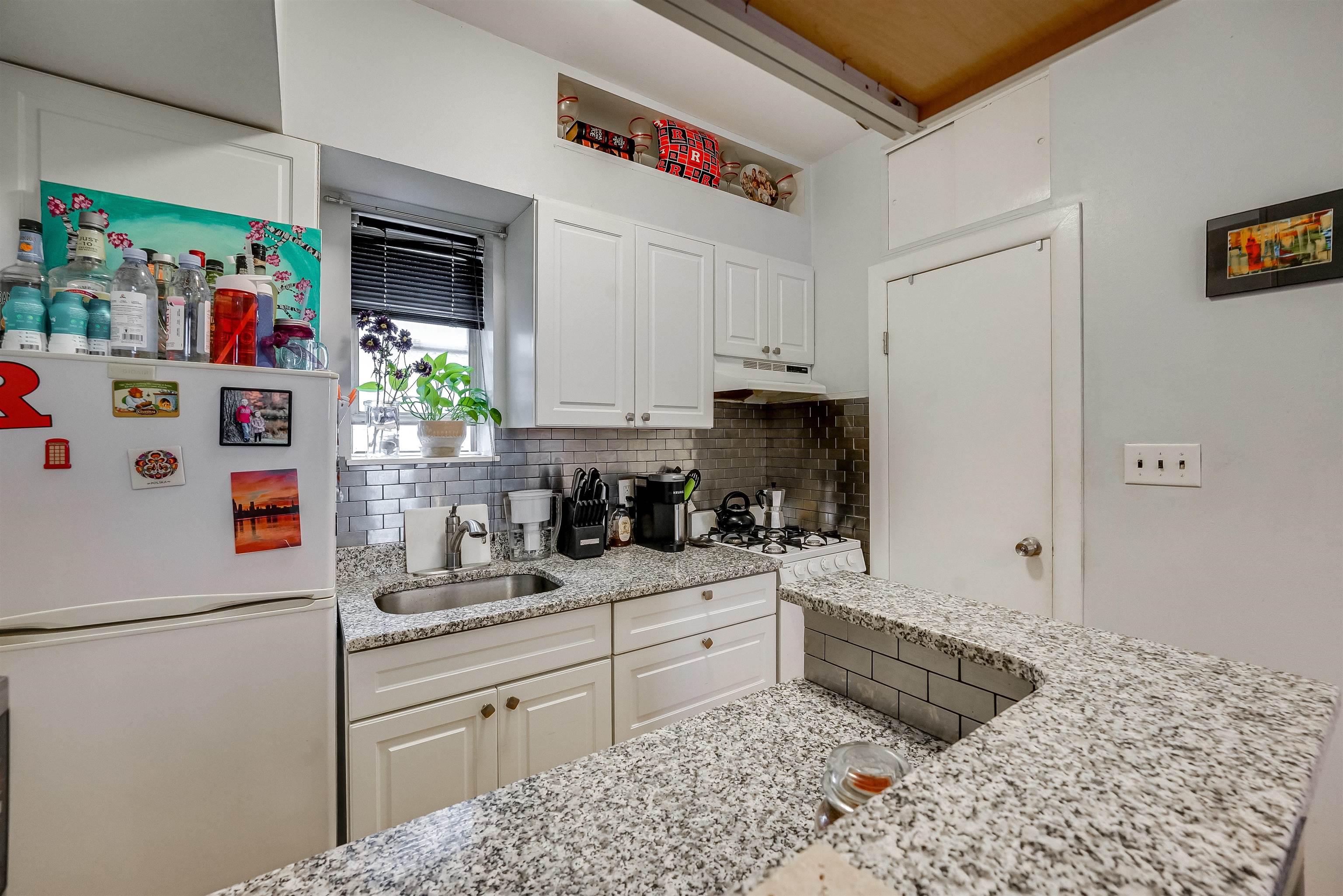 165 7TH ST Unit 2E