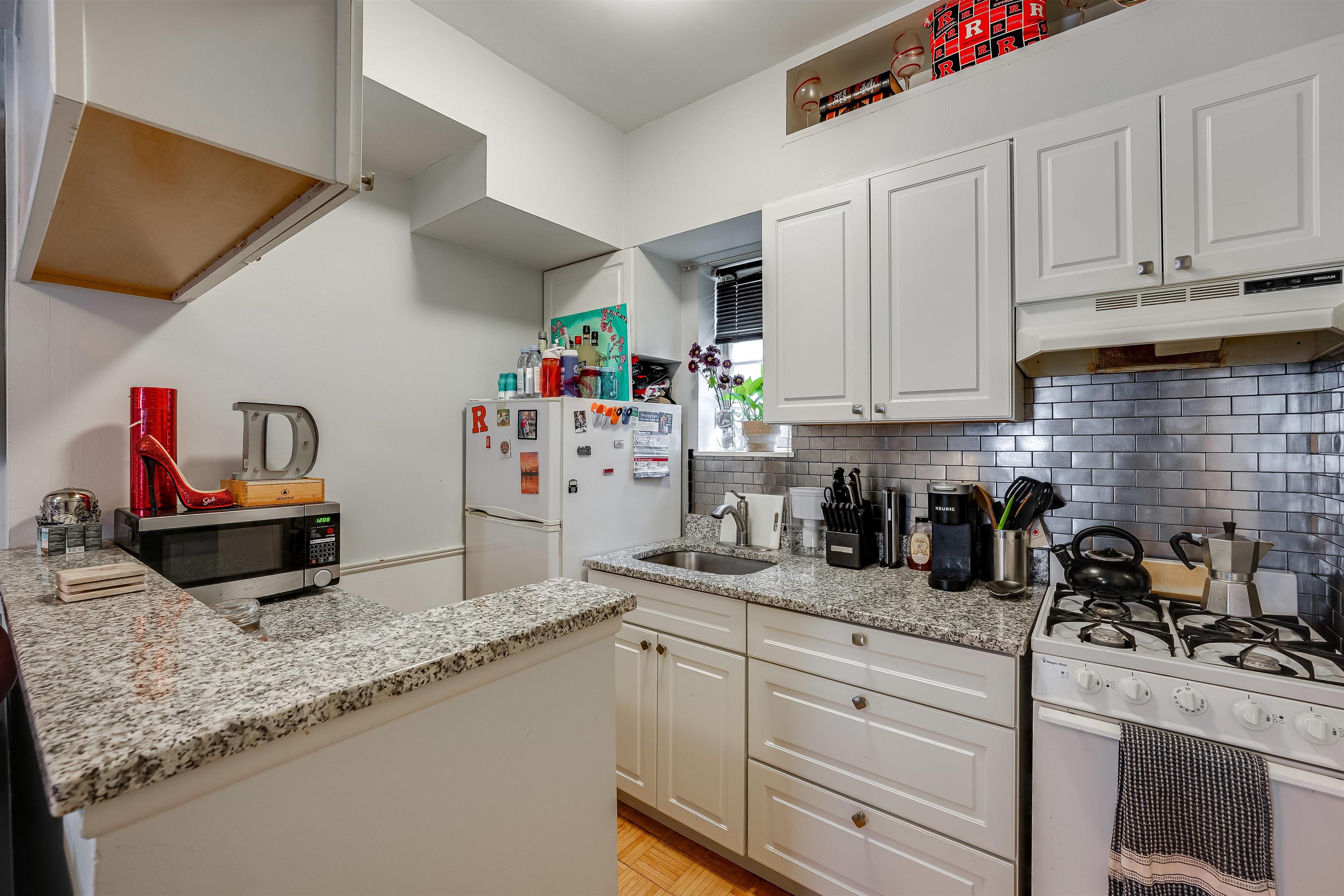 165 7TH ST Unit 2E