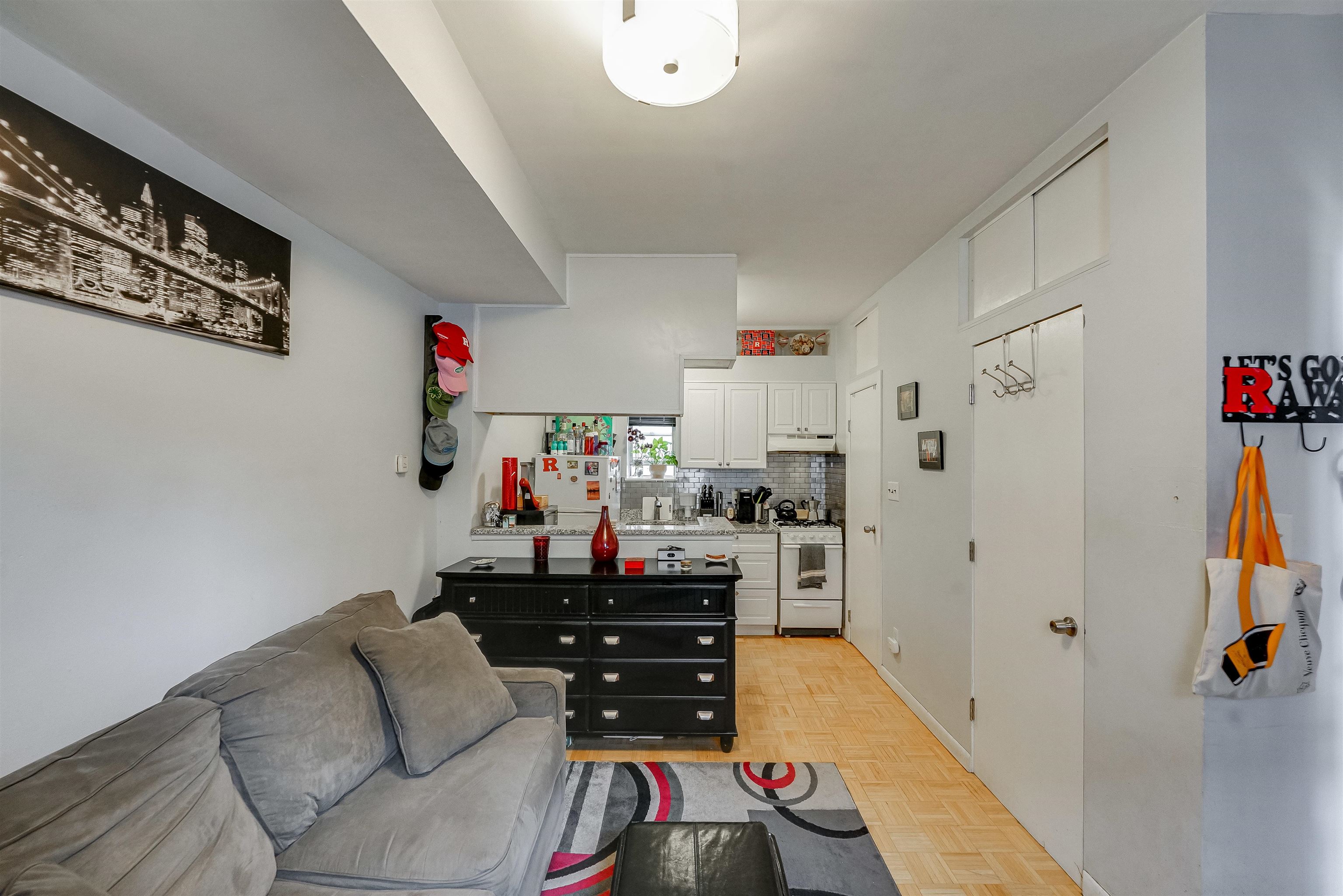 165 7TH ST Unit 2E