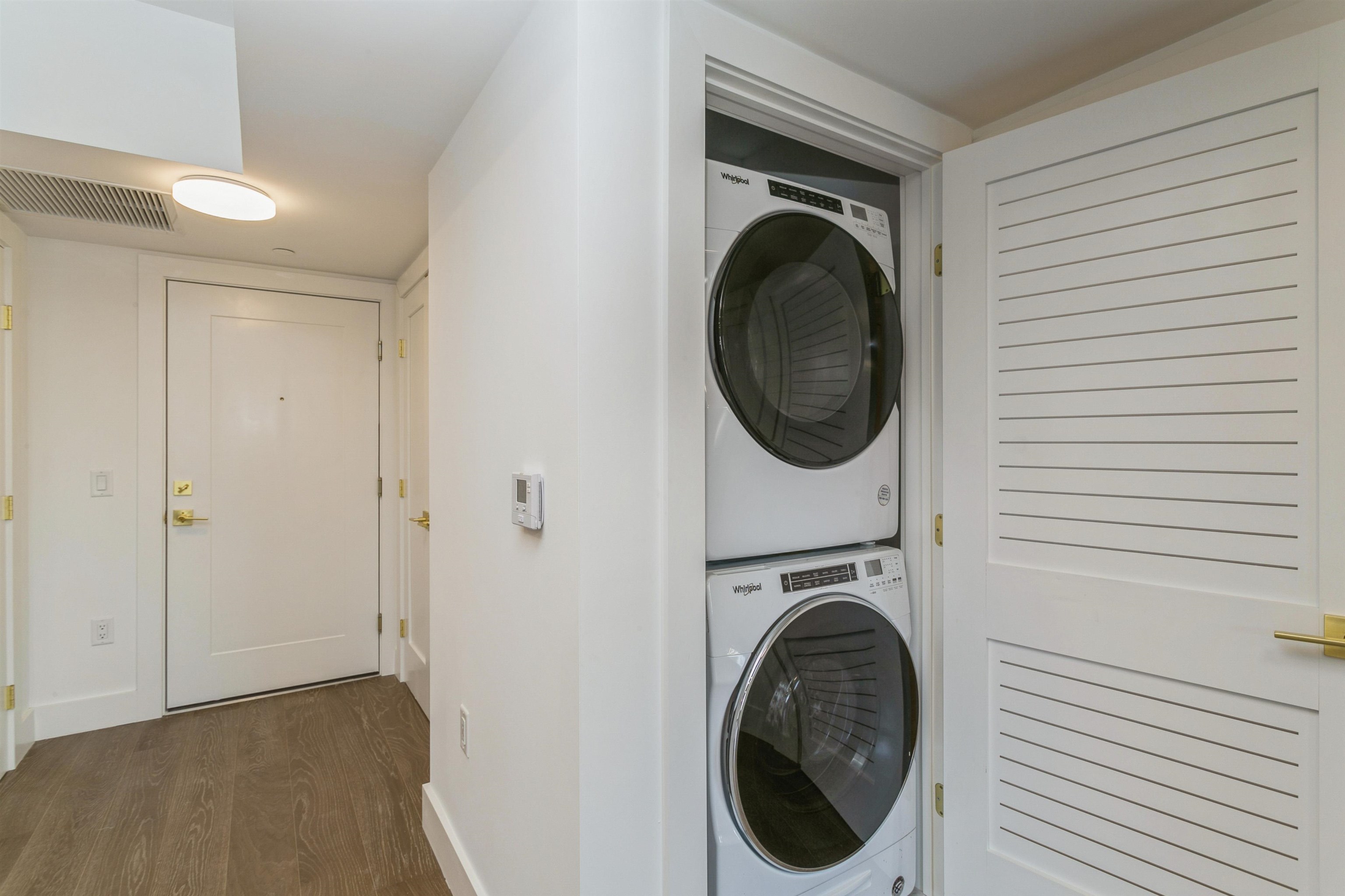 386 5TH ST Unit 101