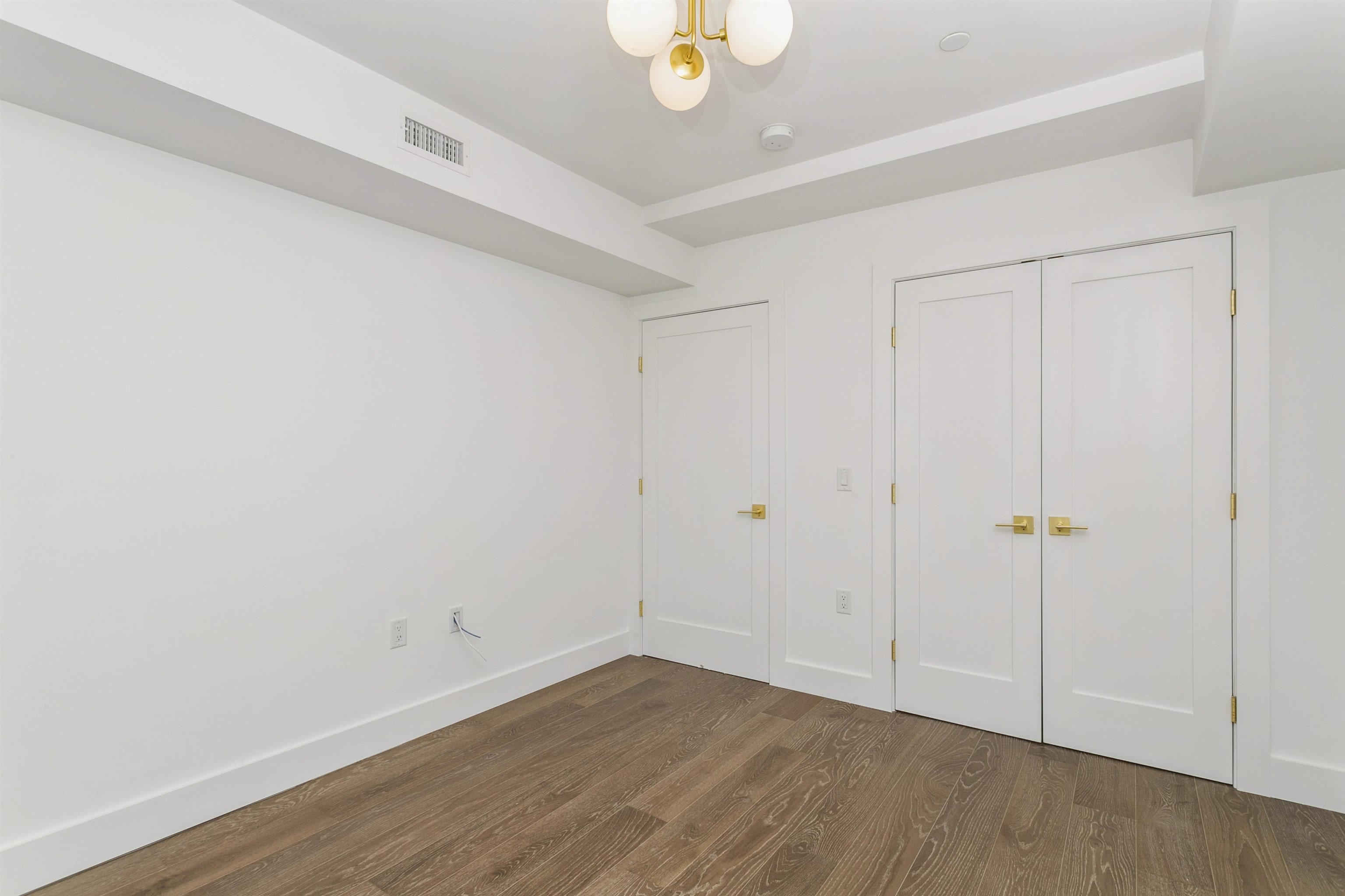 386 5TH ST Unit 101