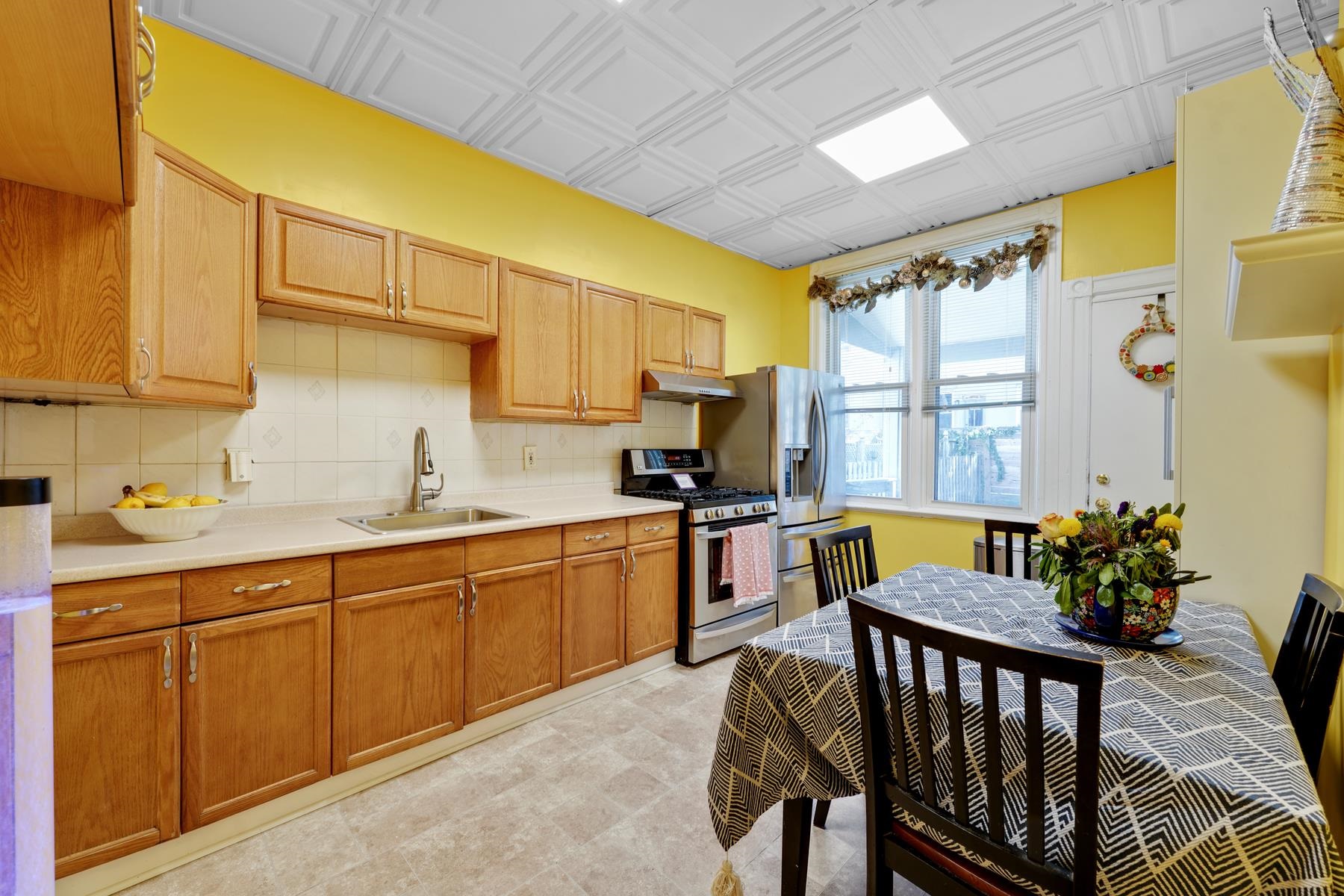3334 PARK AVE