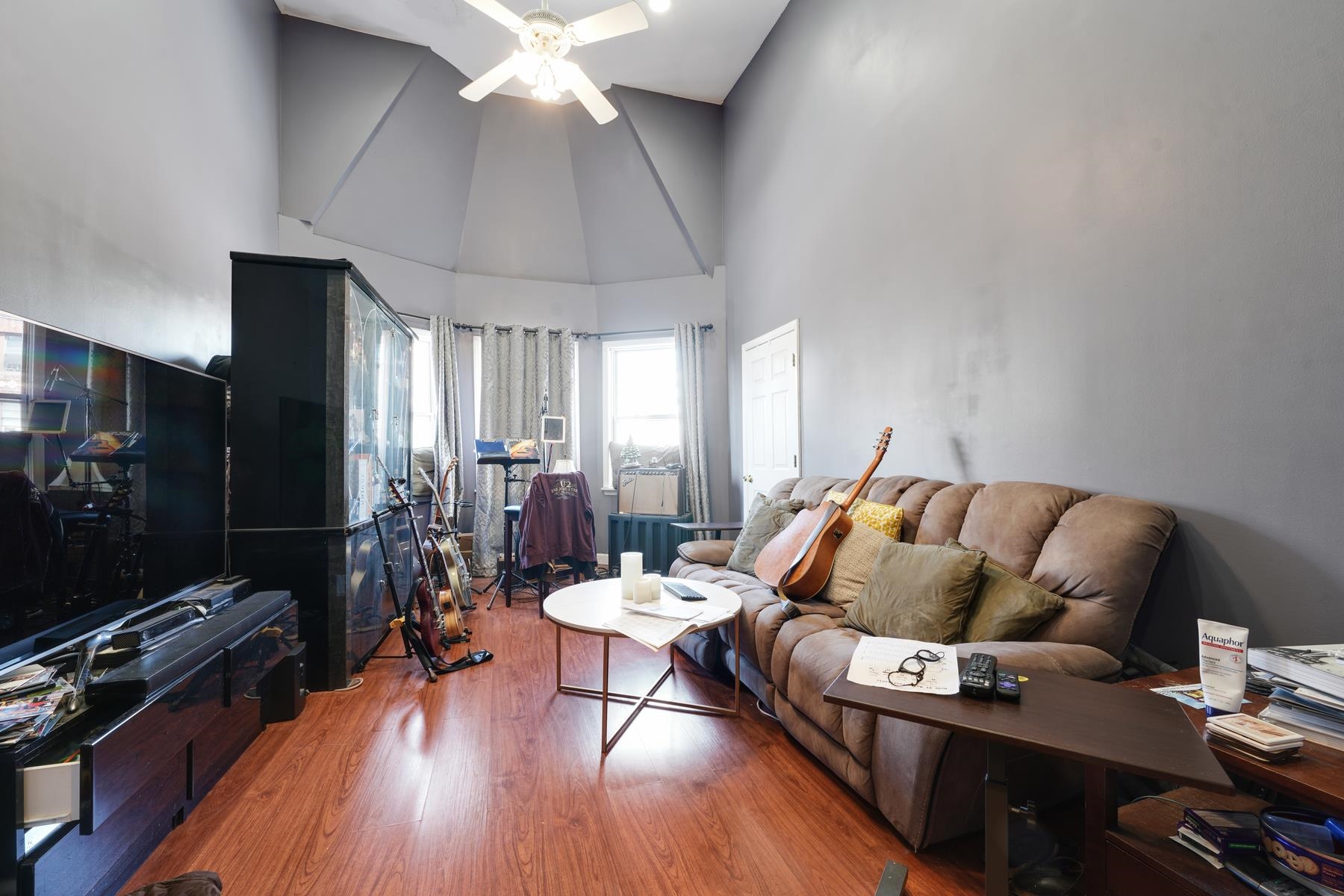 3334 PARK AVE
