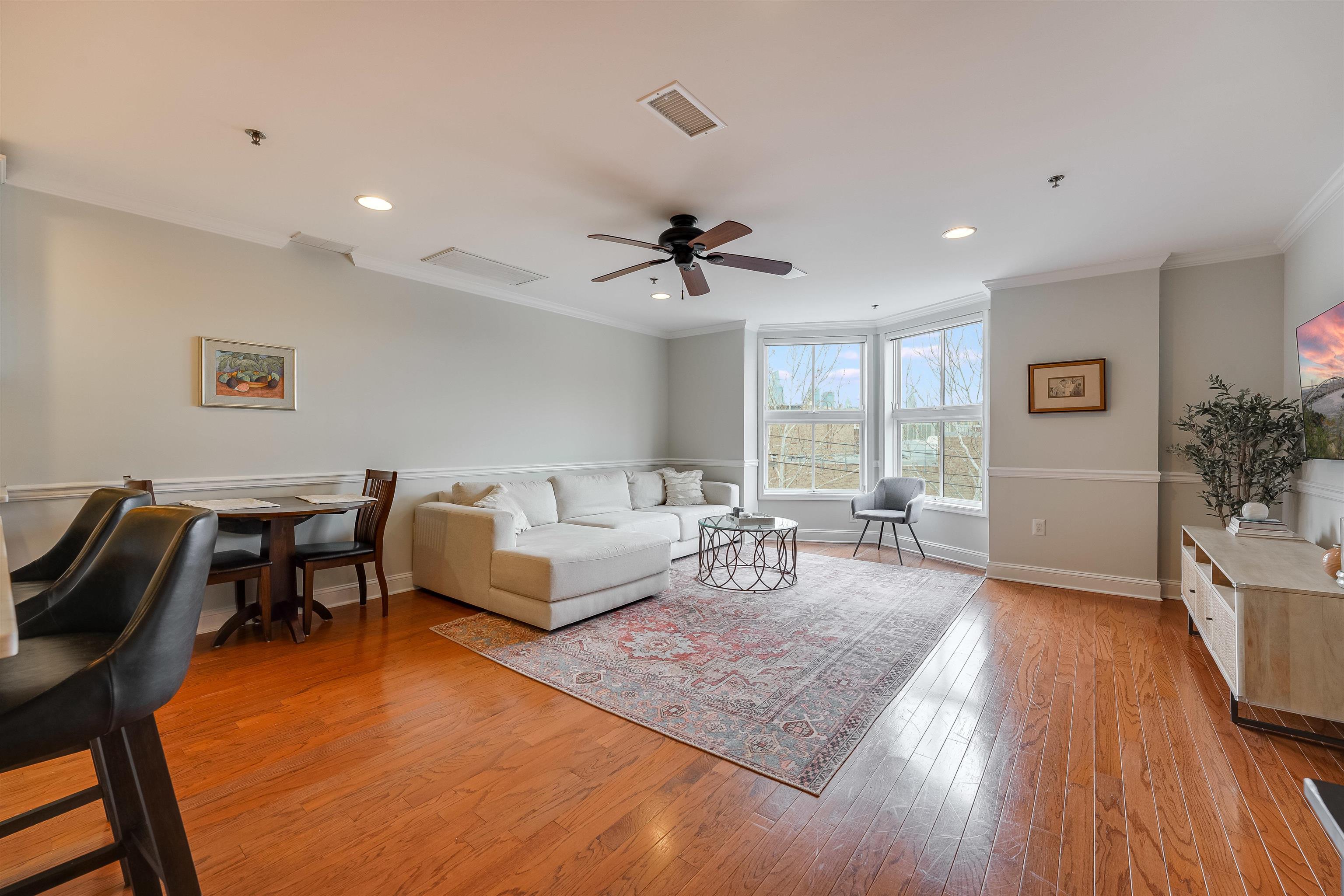 812 GRAND ST Unit 416