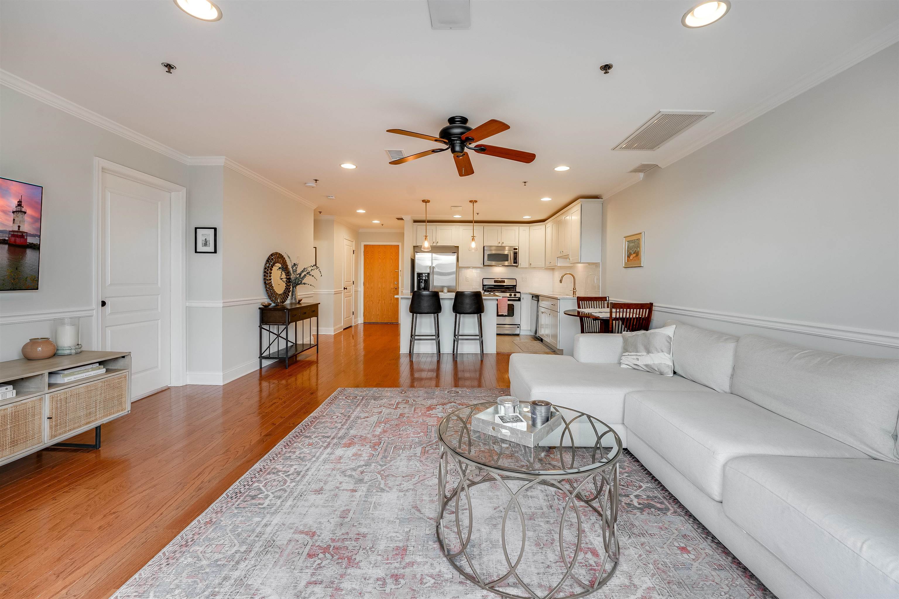 812 GRAND ST Unit 416