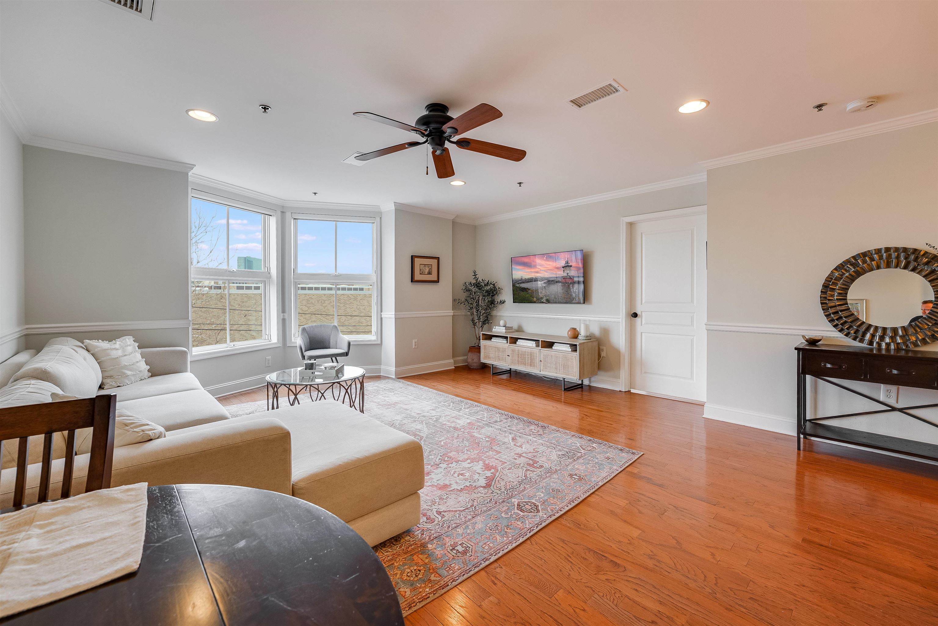 812 GRAND ST Unit 416