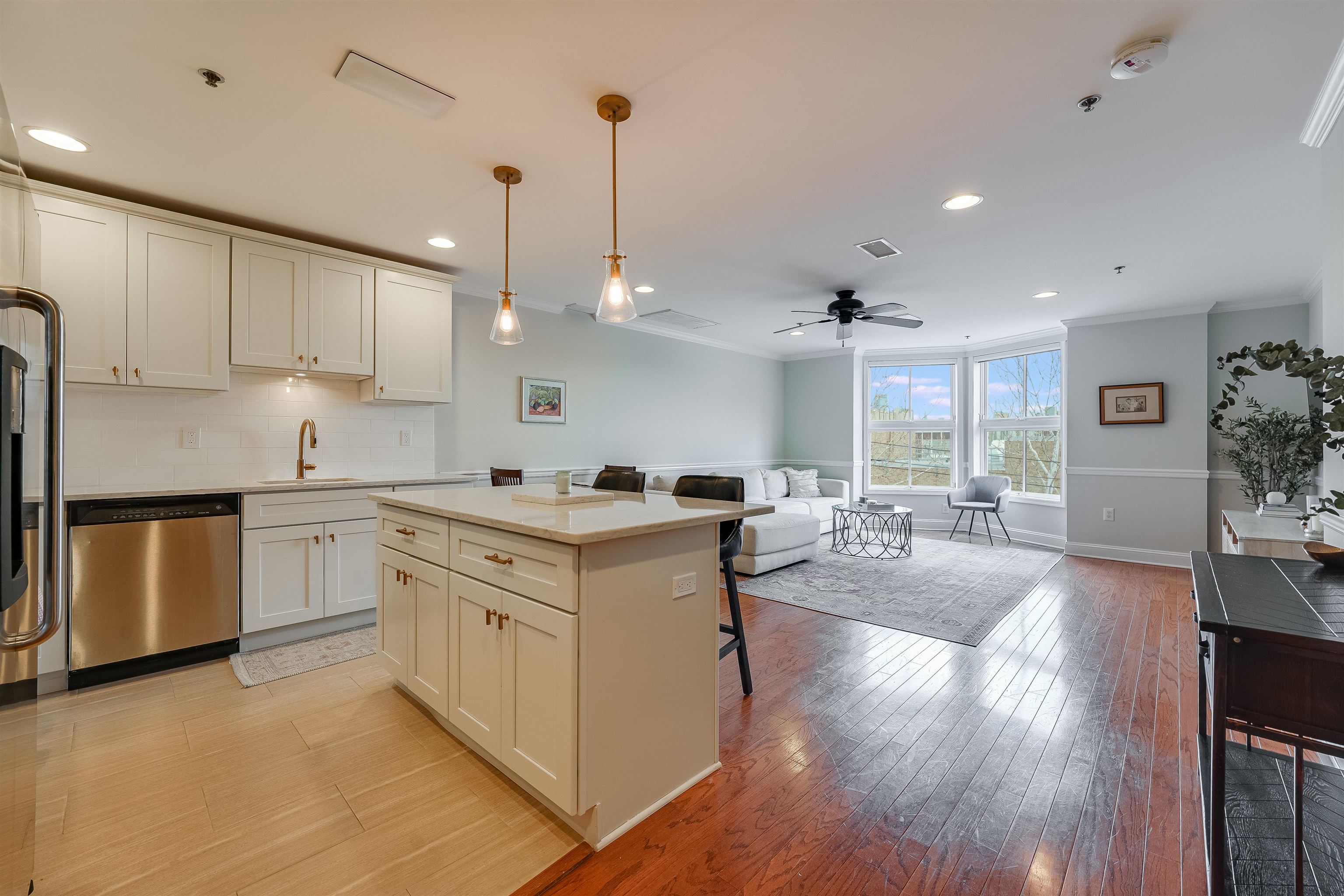 812 GRAND ST Unit 416