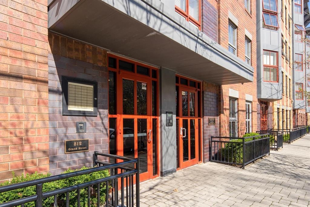 812 GRAND ST Unit 416