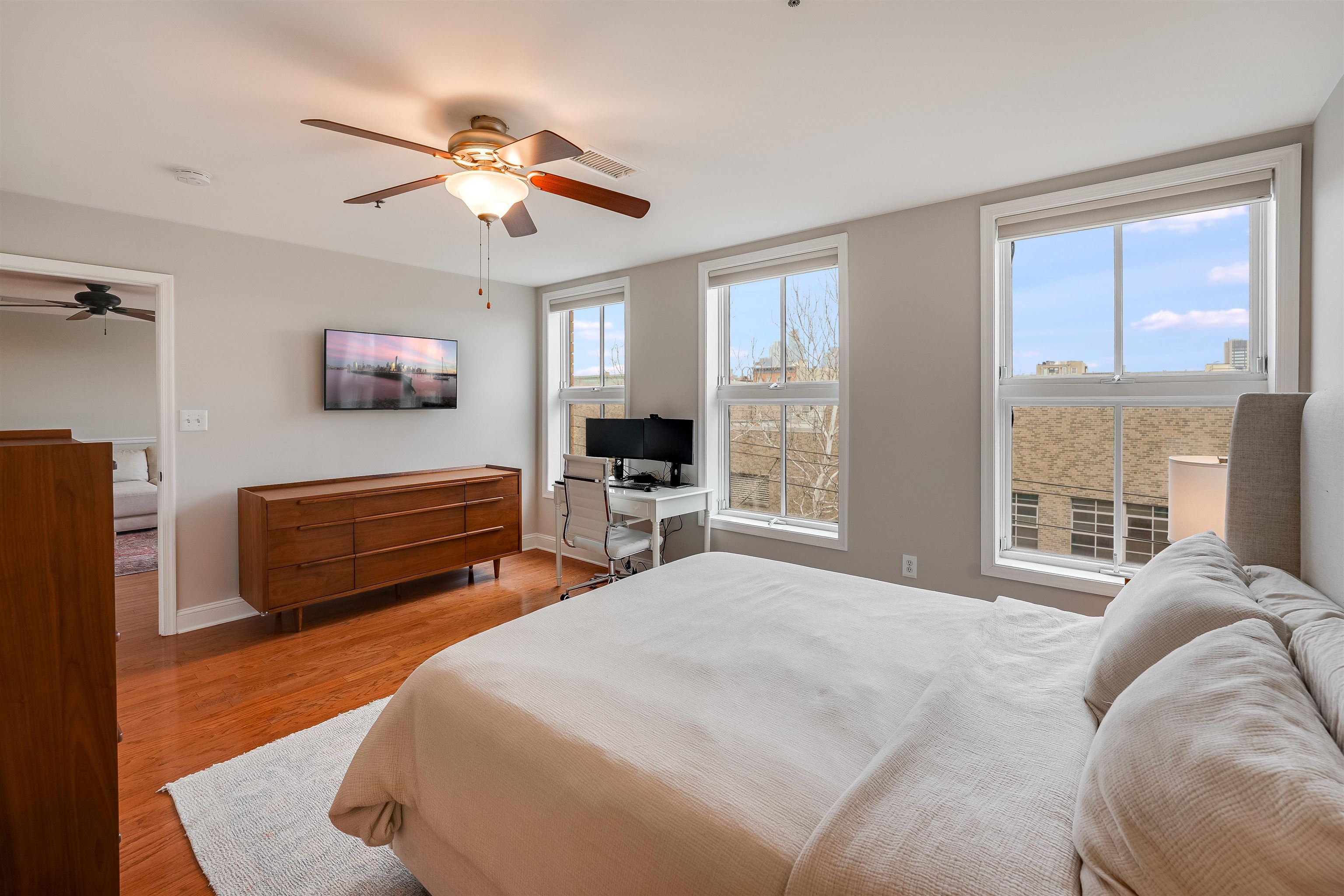 812 GRAND ST Unit 416