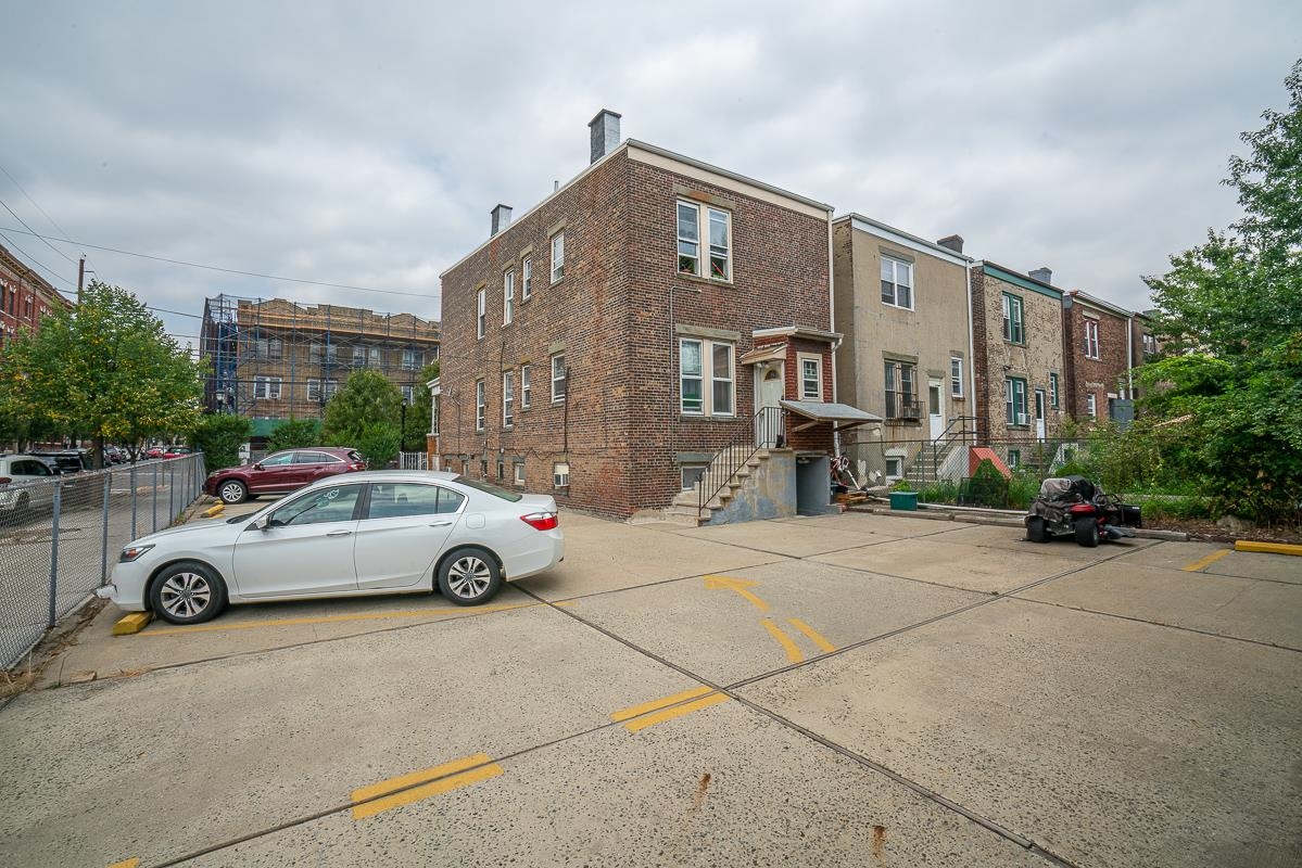 2100-2104 NEW YORK AVE