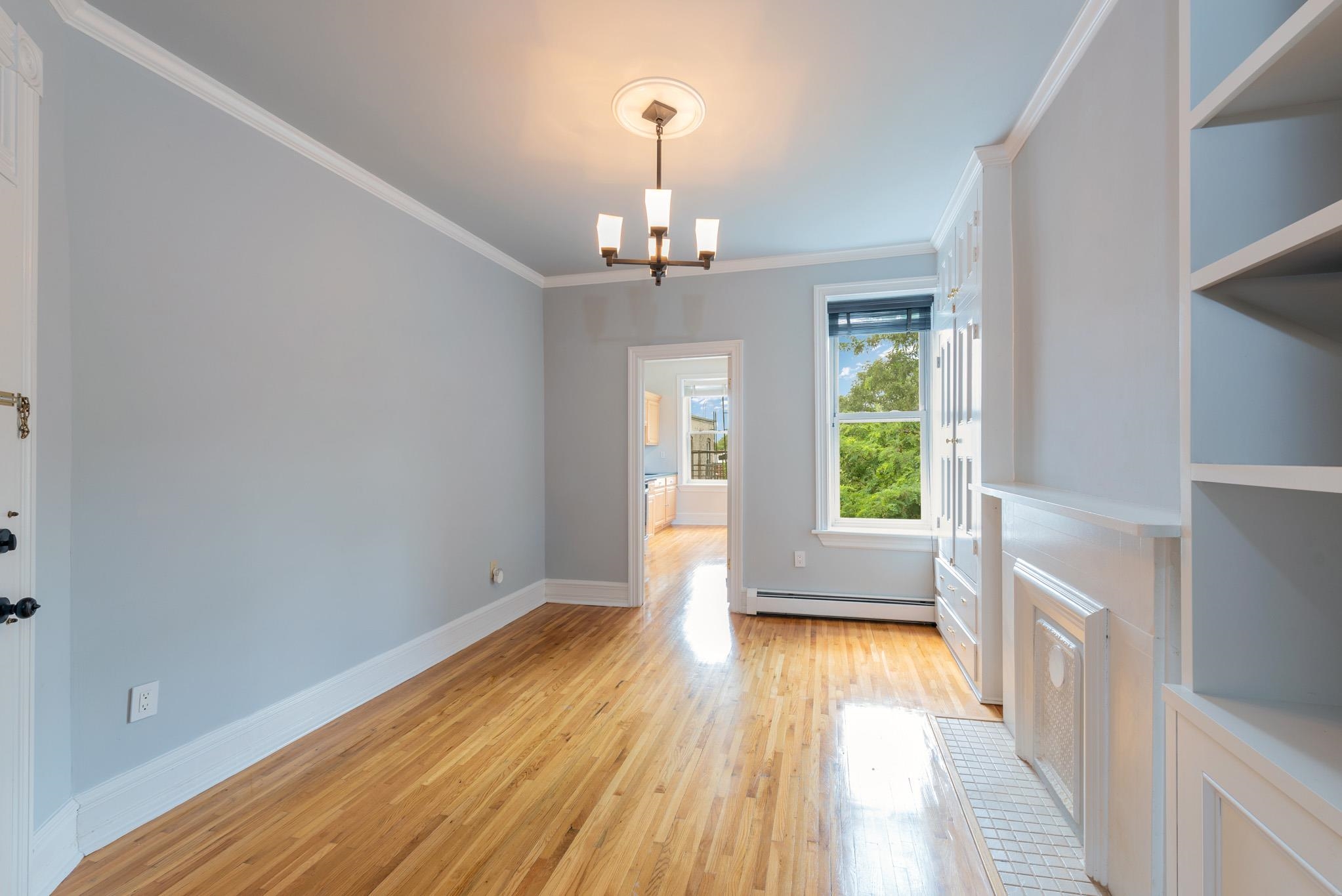 109 ERIE ST Unit 4R