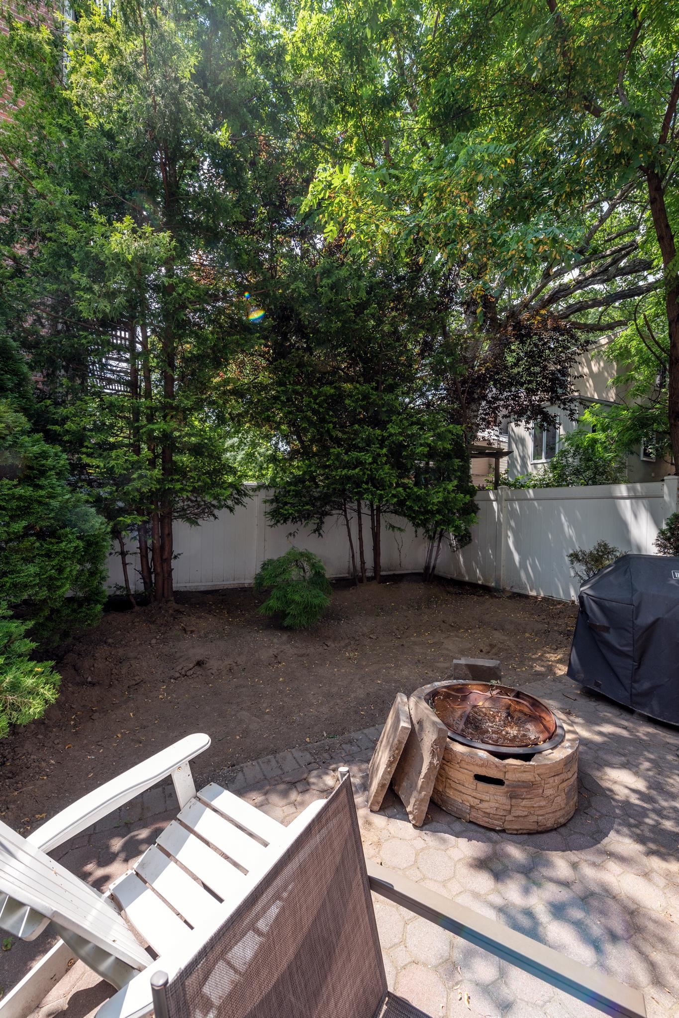 109 ERIE ST Unit 4R