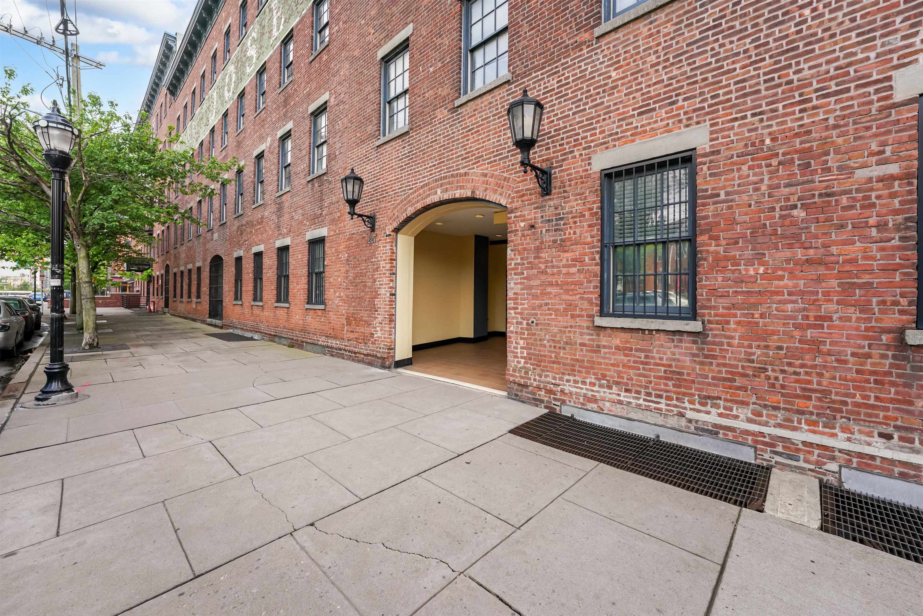 227 CHRISTOPHER COLUMBUS DR Unit 308B