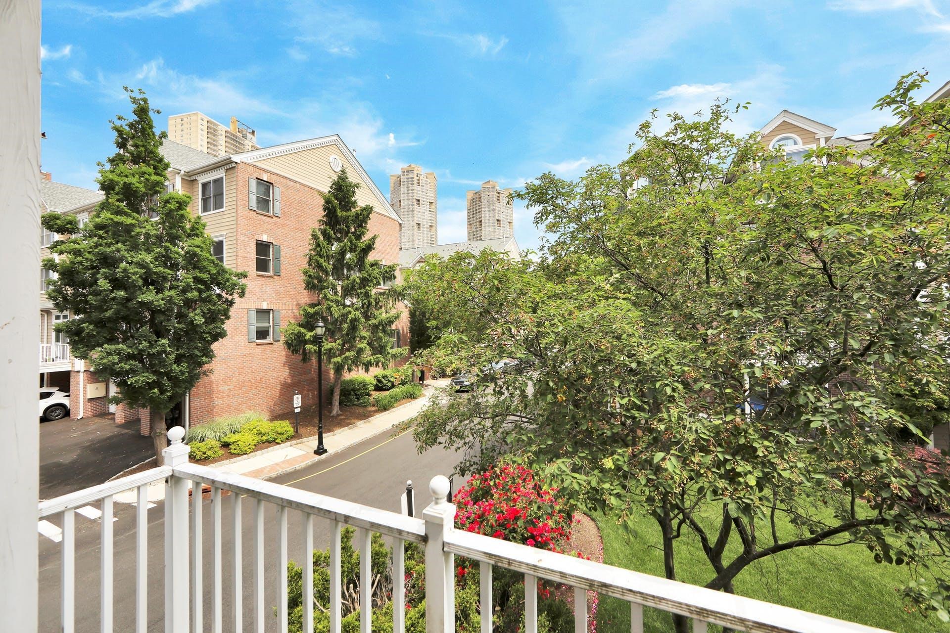 481 BUFFALO CT