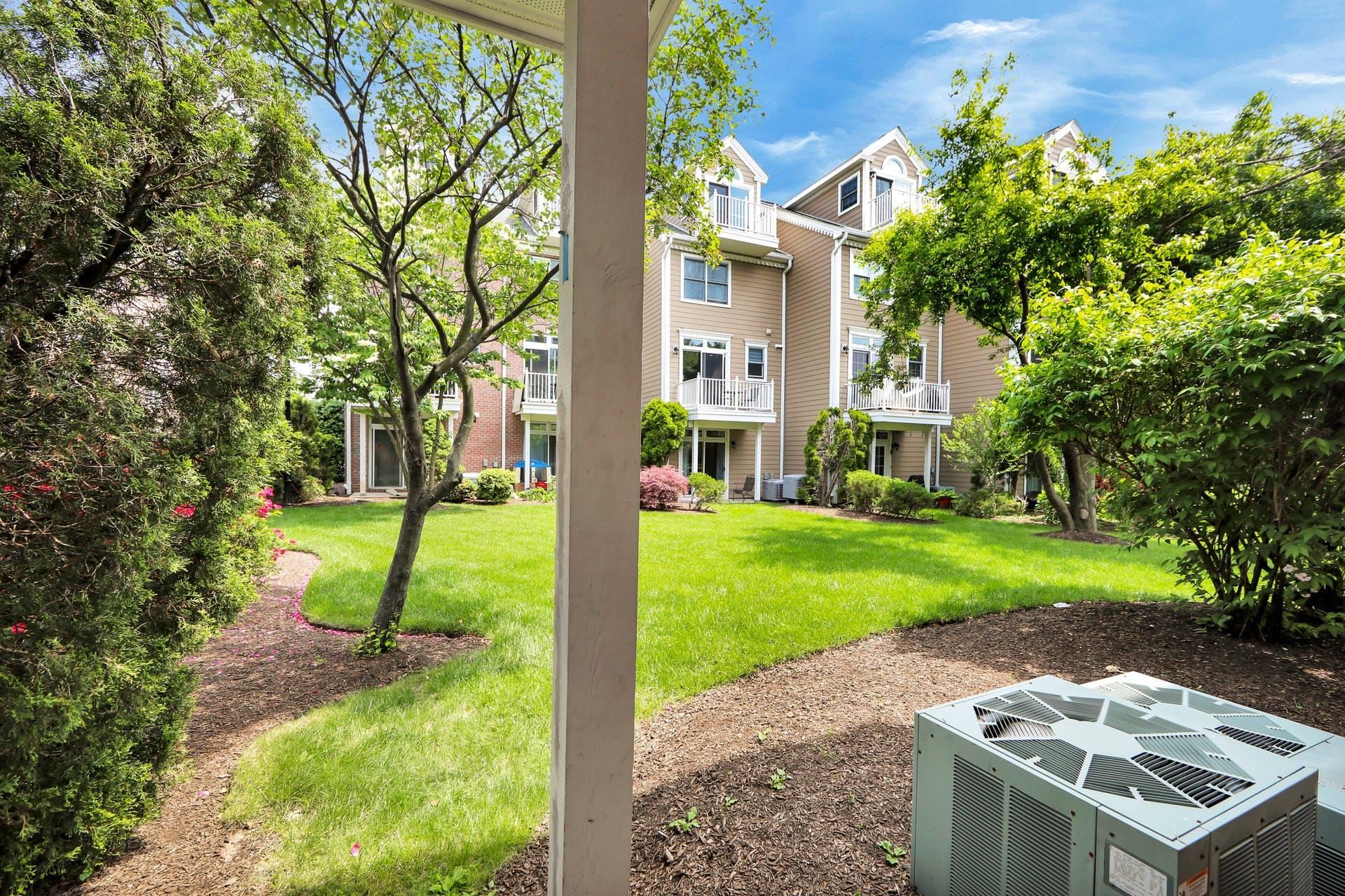 481 BUFFALO CT