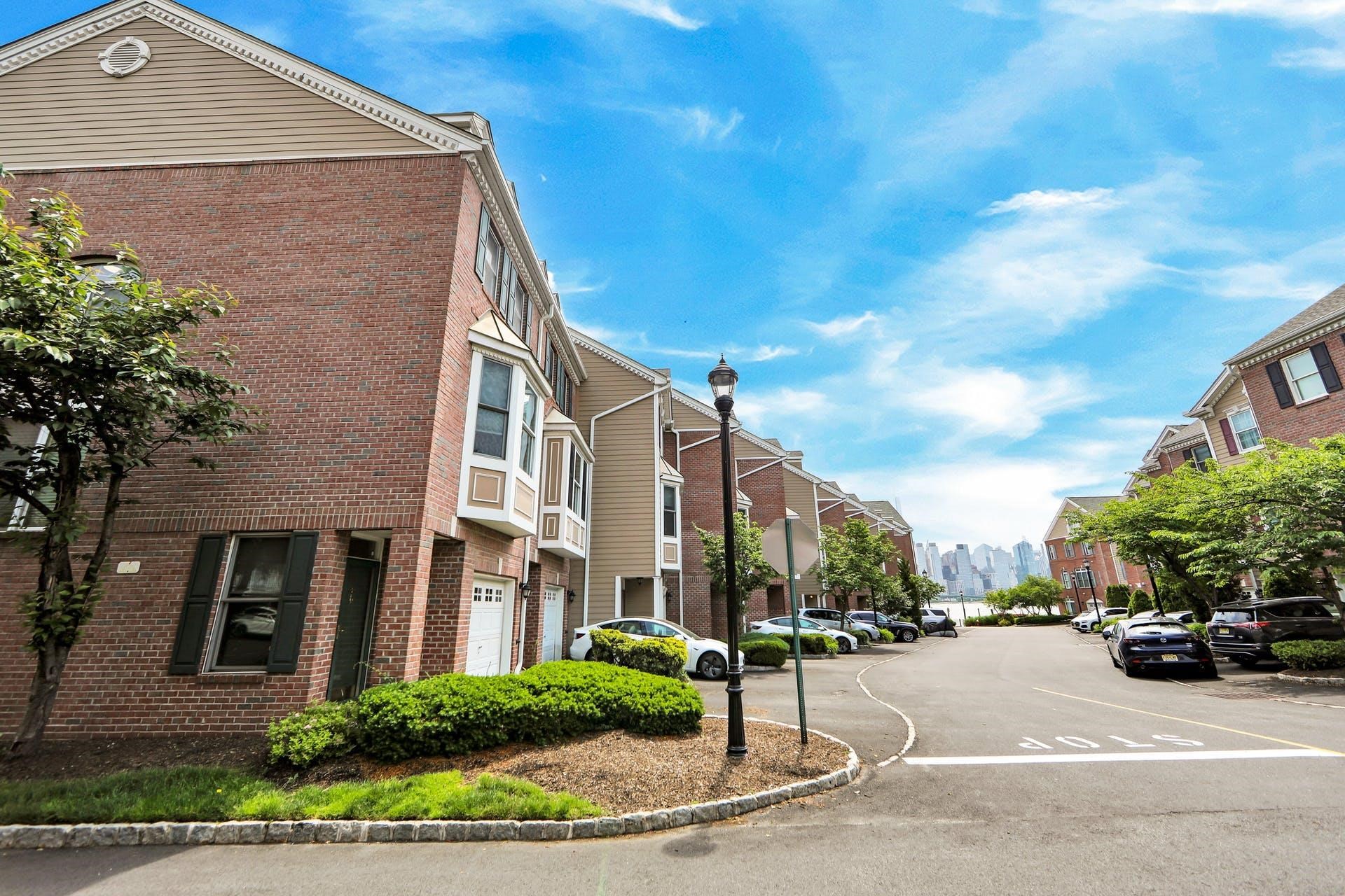 481 BUFFALO CT