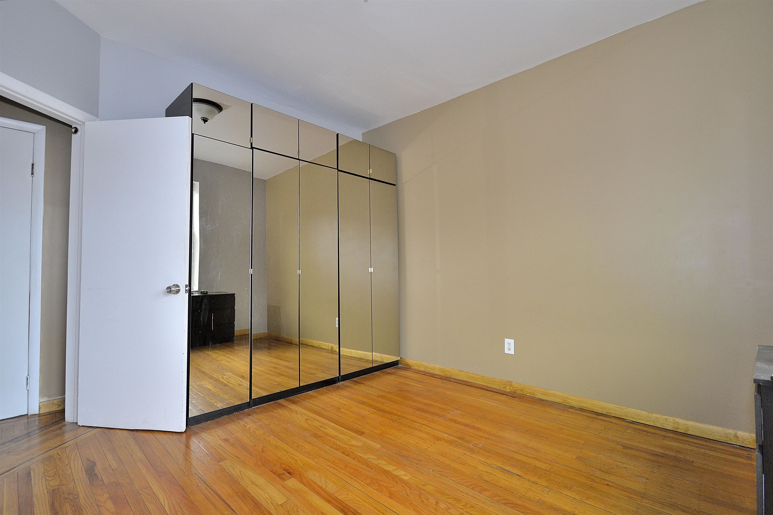 6114 HIGHLAND PL Unit 1B