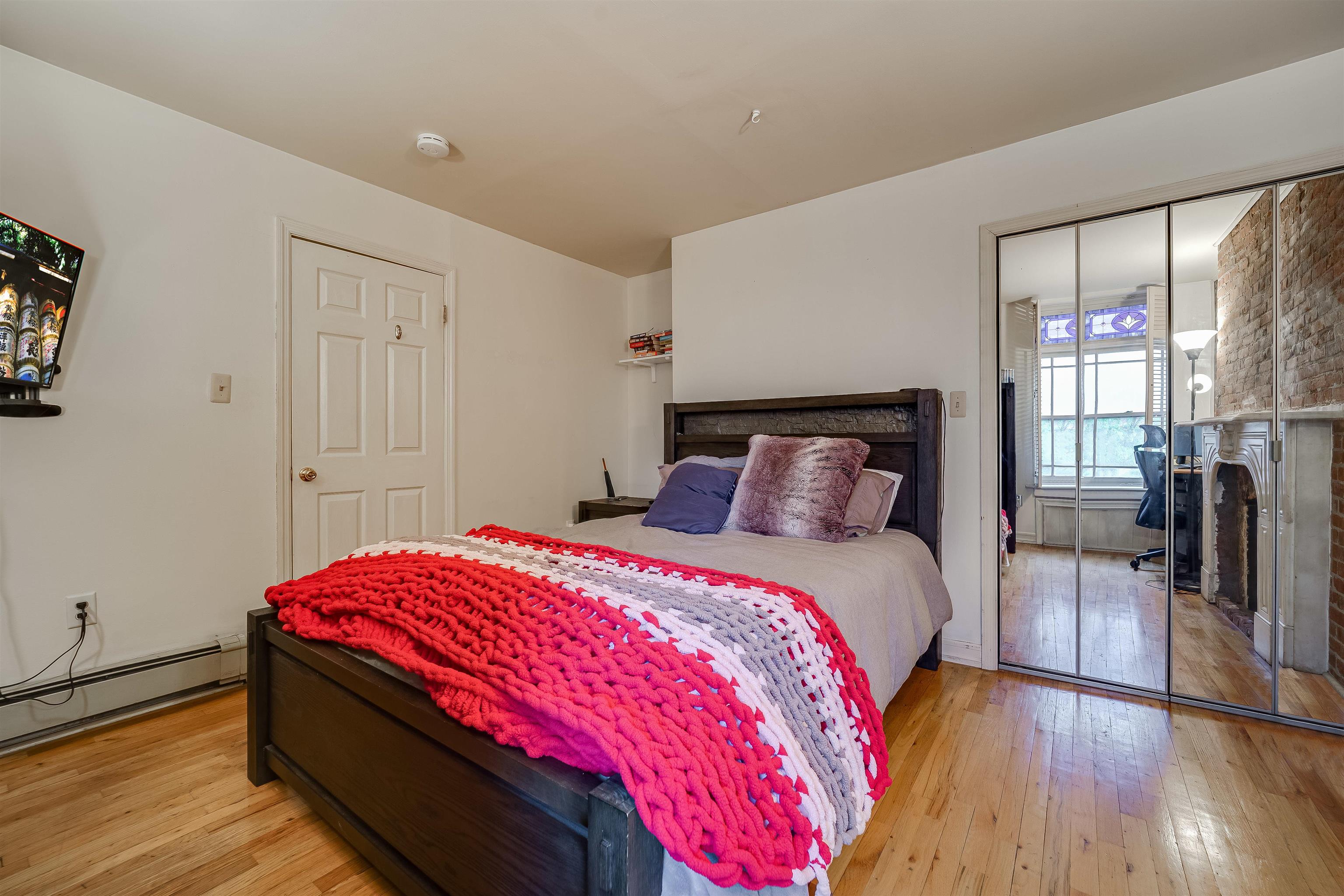 205 14TH ST Unit 3L